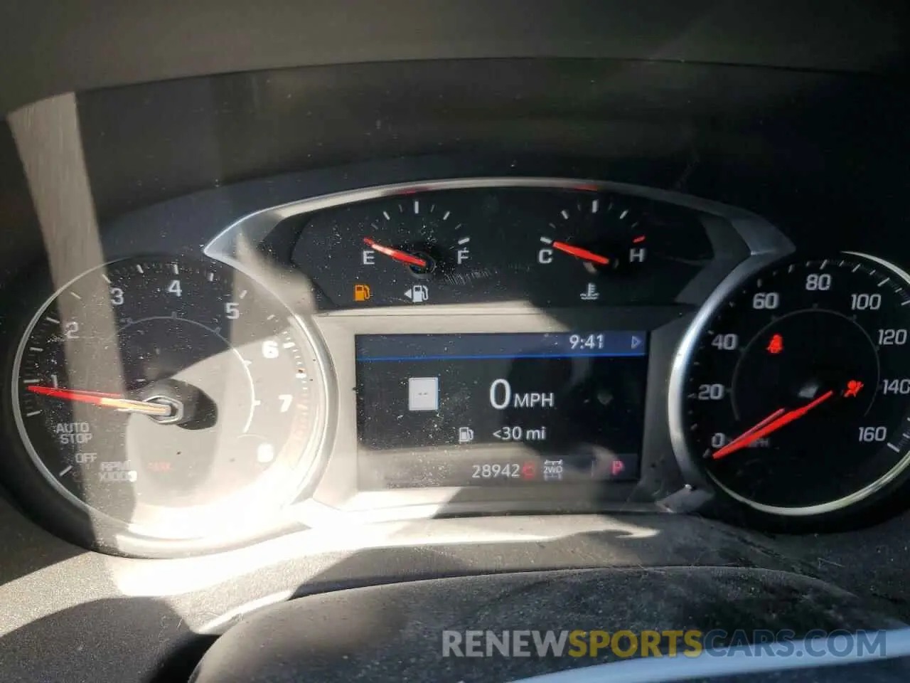 9 Photograph of a damaged car 1GKKNLLS6LZ144360 GMC ACADIA 2020