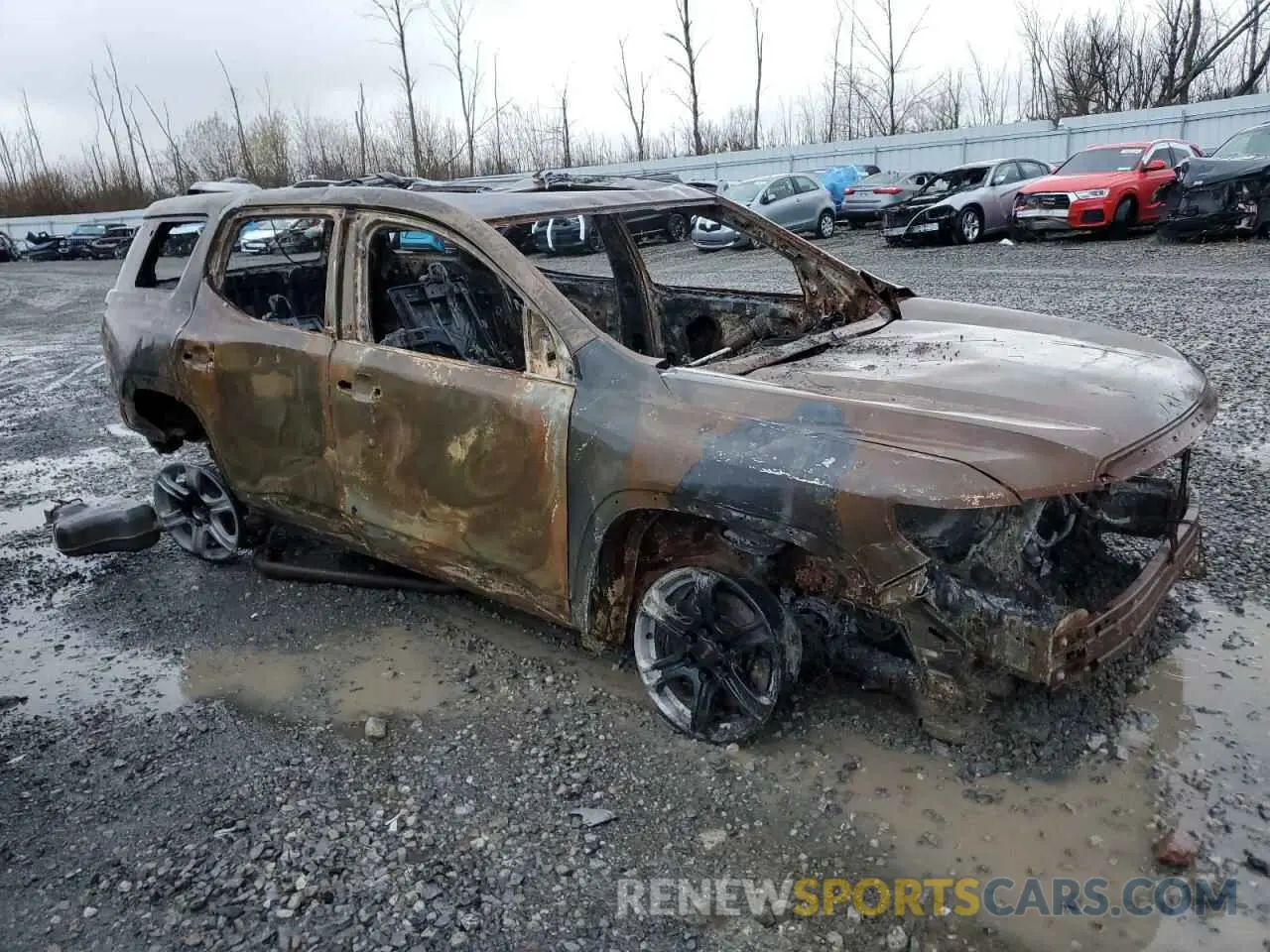 4 Photograph of a damaged car 1GKKNLLSXLZ160447 GMC ACADIA 2020