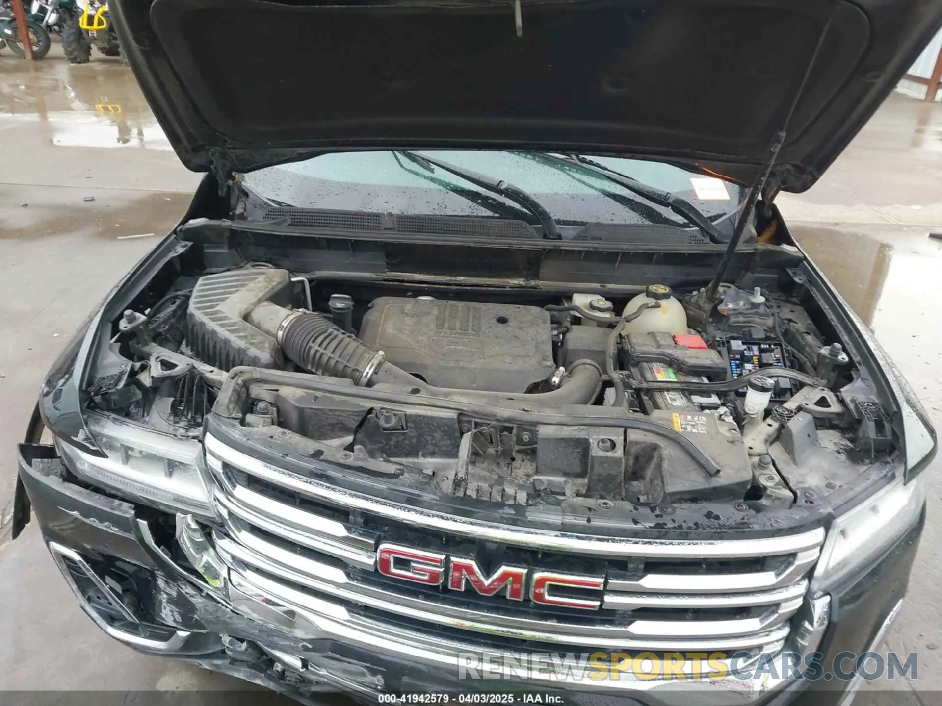 10 Photograph of a damaged car 1GKKNML48LZ200337 GMC ACADIA 2020