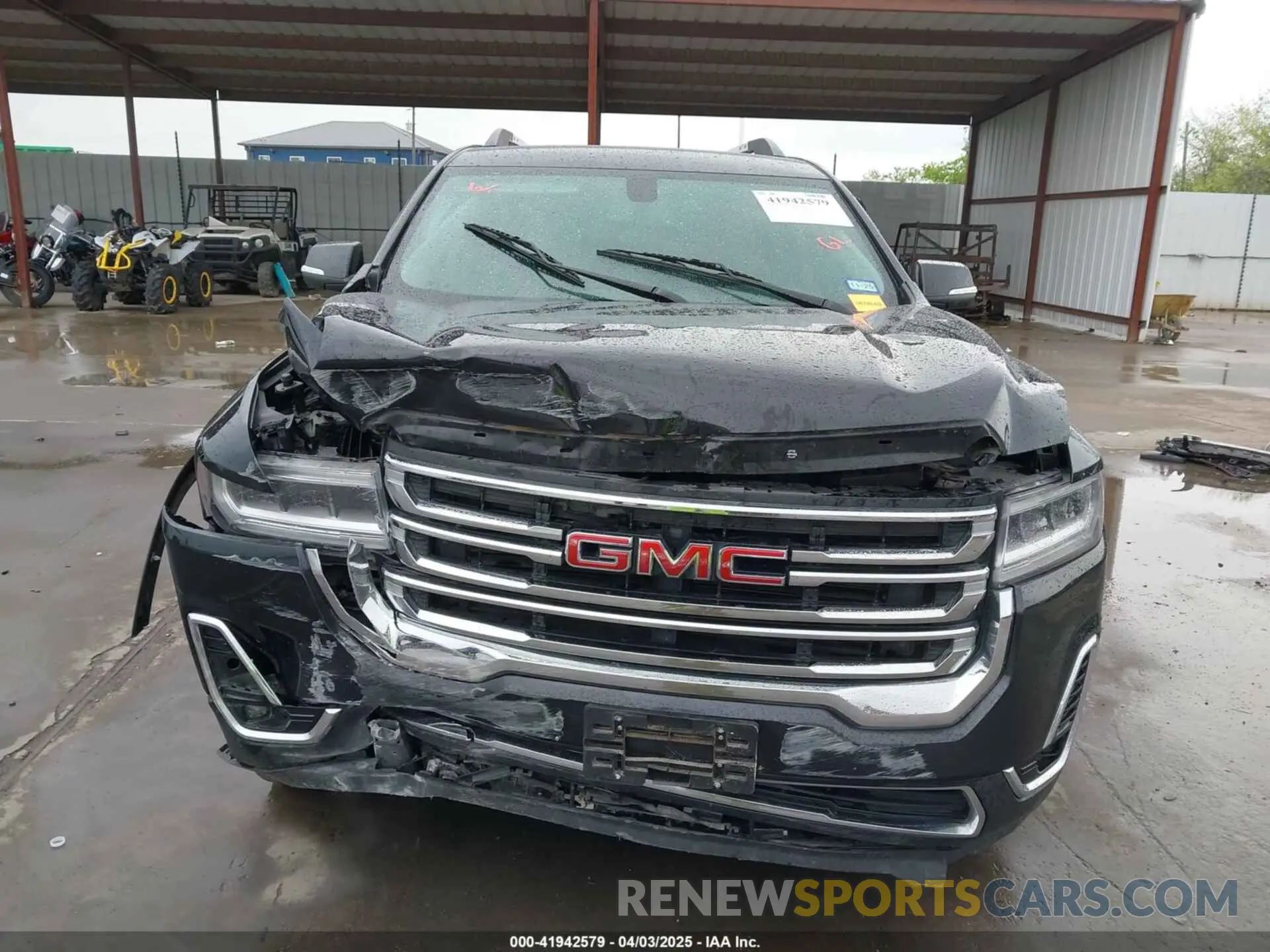11 Photograph of a damaged car 1GKKNML48LZ200337 GMC ACADIA 2020