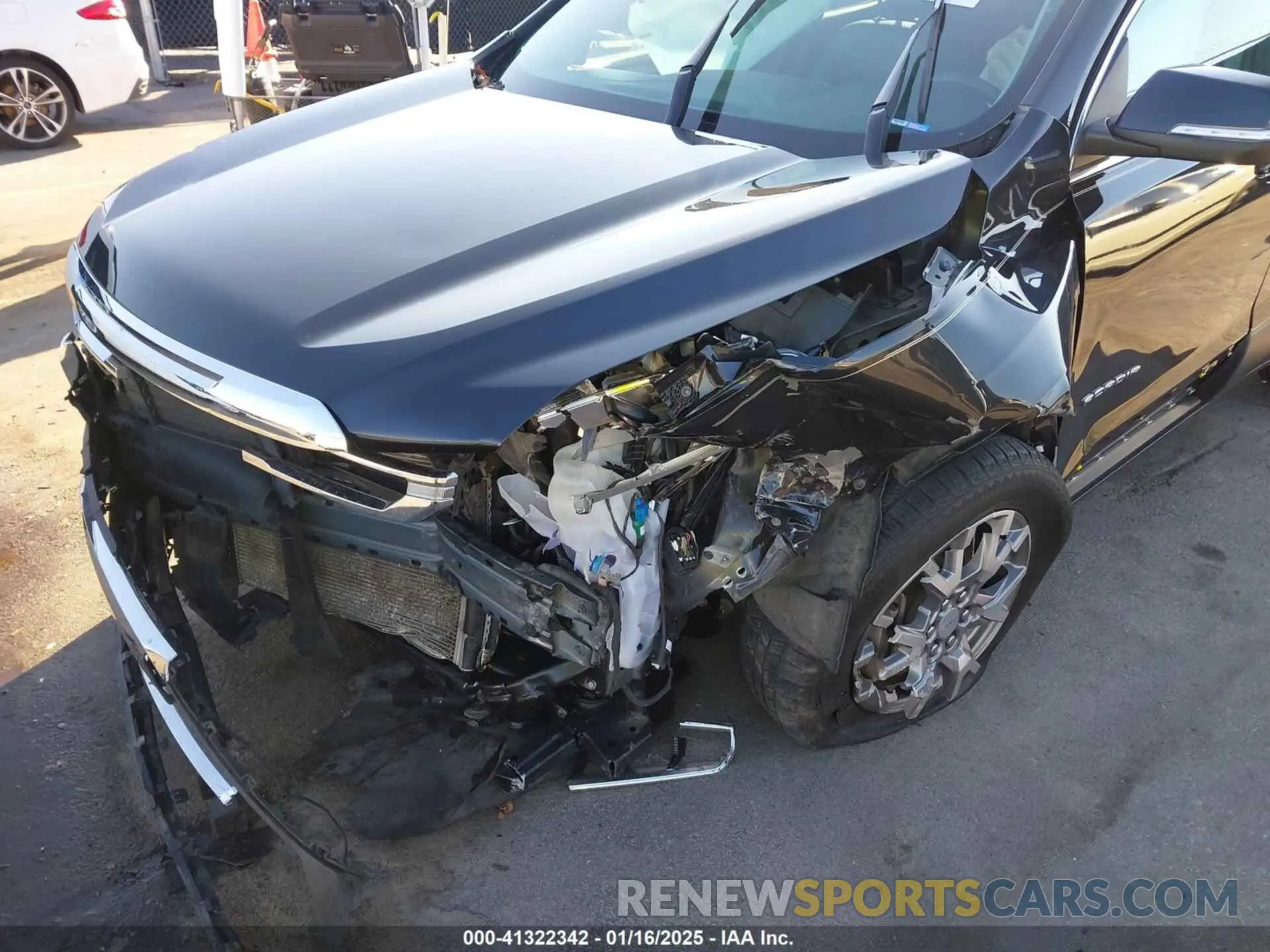 6 Photograph of a damaged car 1GKKNMLS1LZ137161 GMC ACADIA 2020