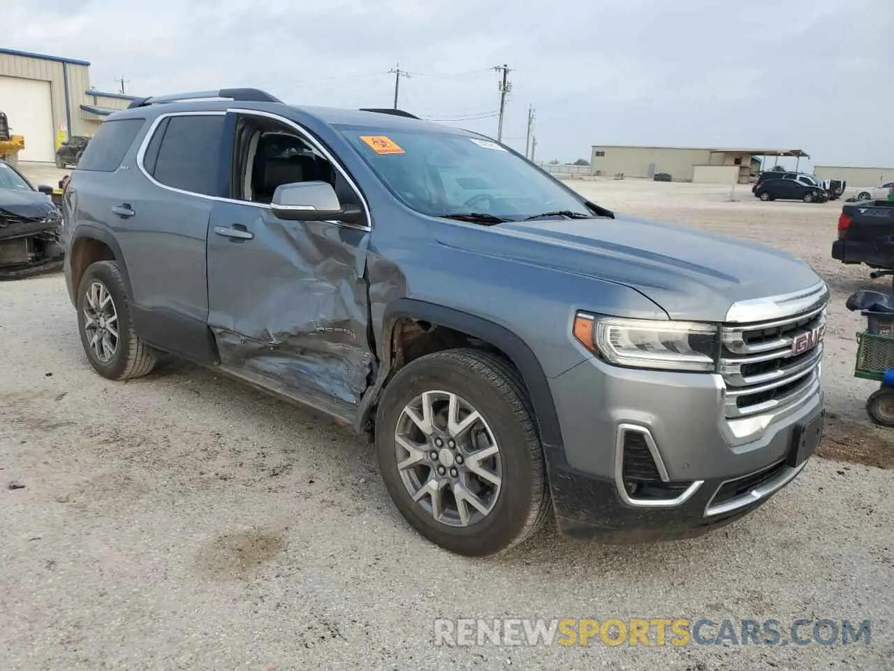 4 Photograph of a damaged car 1GKKNMLS1LZ158866 GMC ACADIA 2020