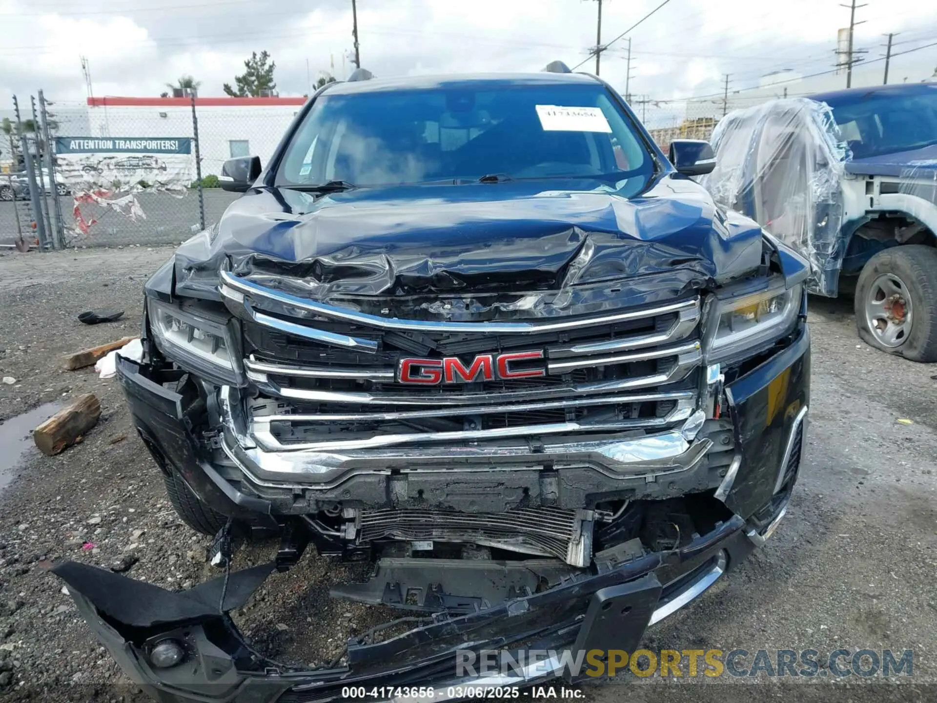 6 Photograph of a damaged car 1GKKNMLS2LZ212286 GMC ACADIA 2020