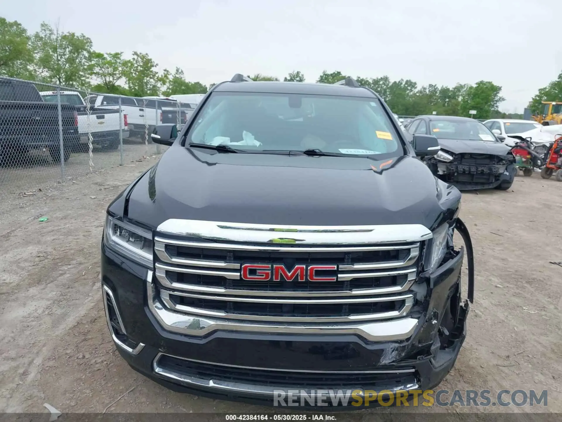 12 Photograph of a damaged car 1GKKNMLS4LZ163494 GMC ACADIA 2020