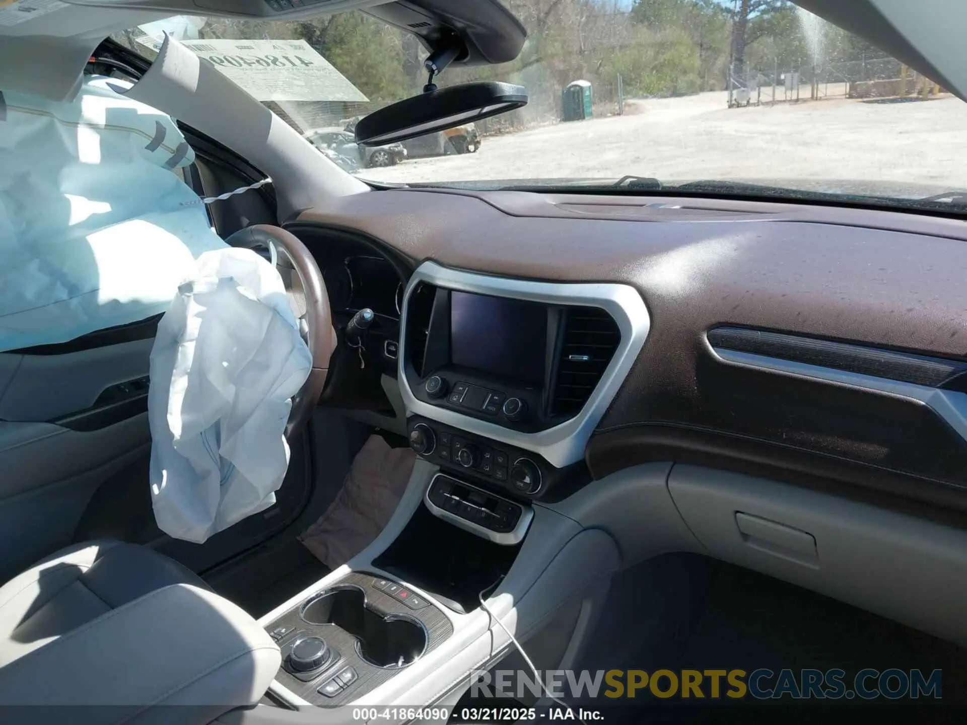5 Photograph of a damaged car 1GKKNMLS4LZ227985 GMC ACADIA 2020