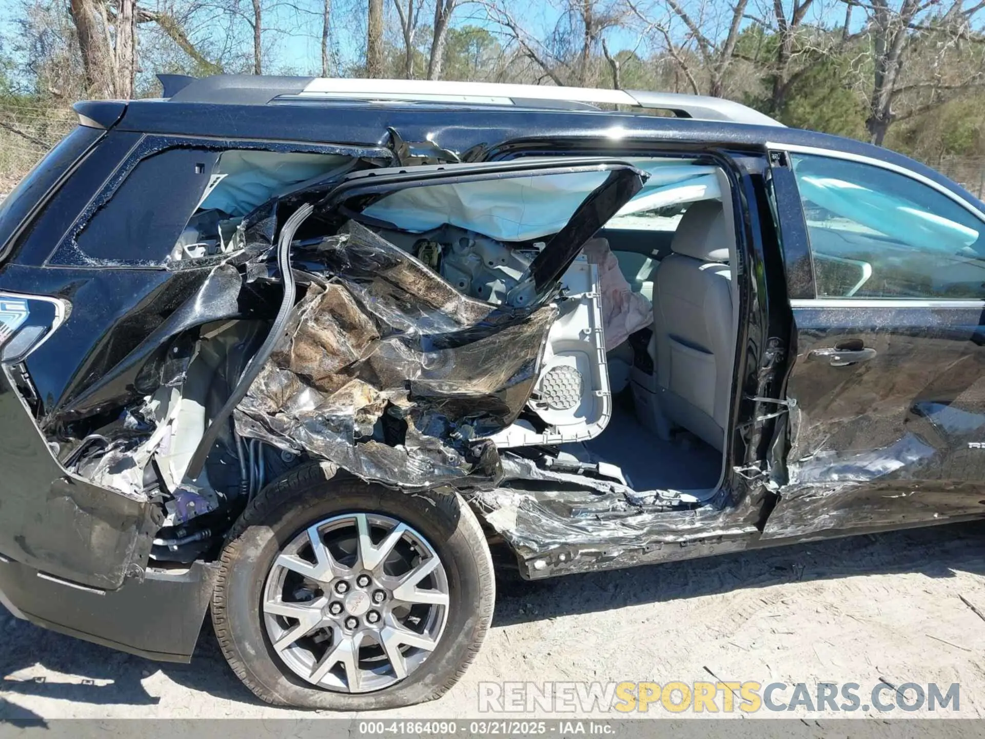 6 Photograph of a damaged car 1GKKNMLS4LZ227985 GMC ACADIA 2020