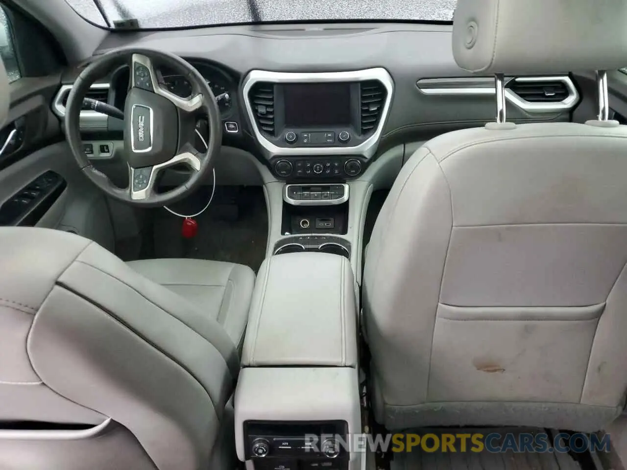 8 Photograph of a damaged car 1GKKNMLS5LZ174794 GMC ACADIA 2020