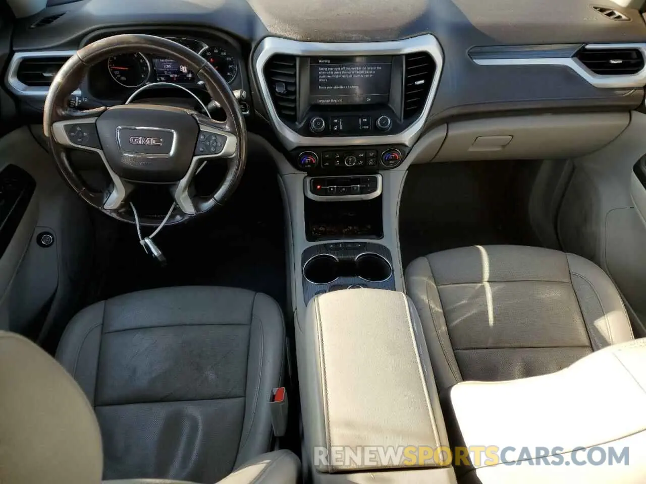 8 Photograph of a damaged car 1GKKNMLS6LZ146390 GMC ACADIA 2020