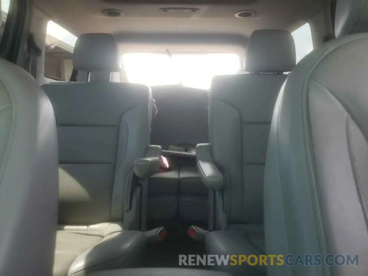 10 Photograph of a damaged car 1GKKNMLS6LZ160340 GMC ACADIA 2020