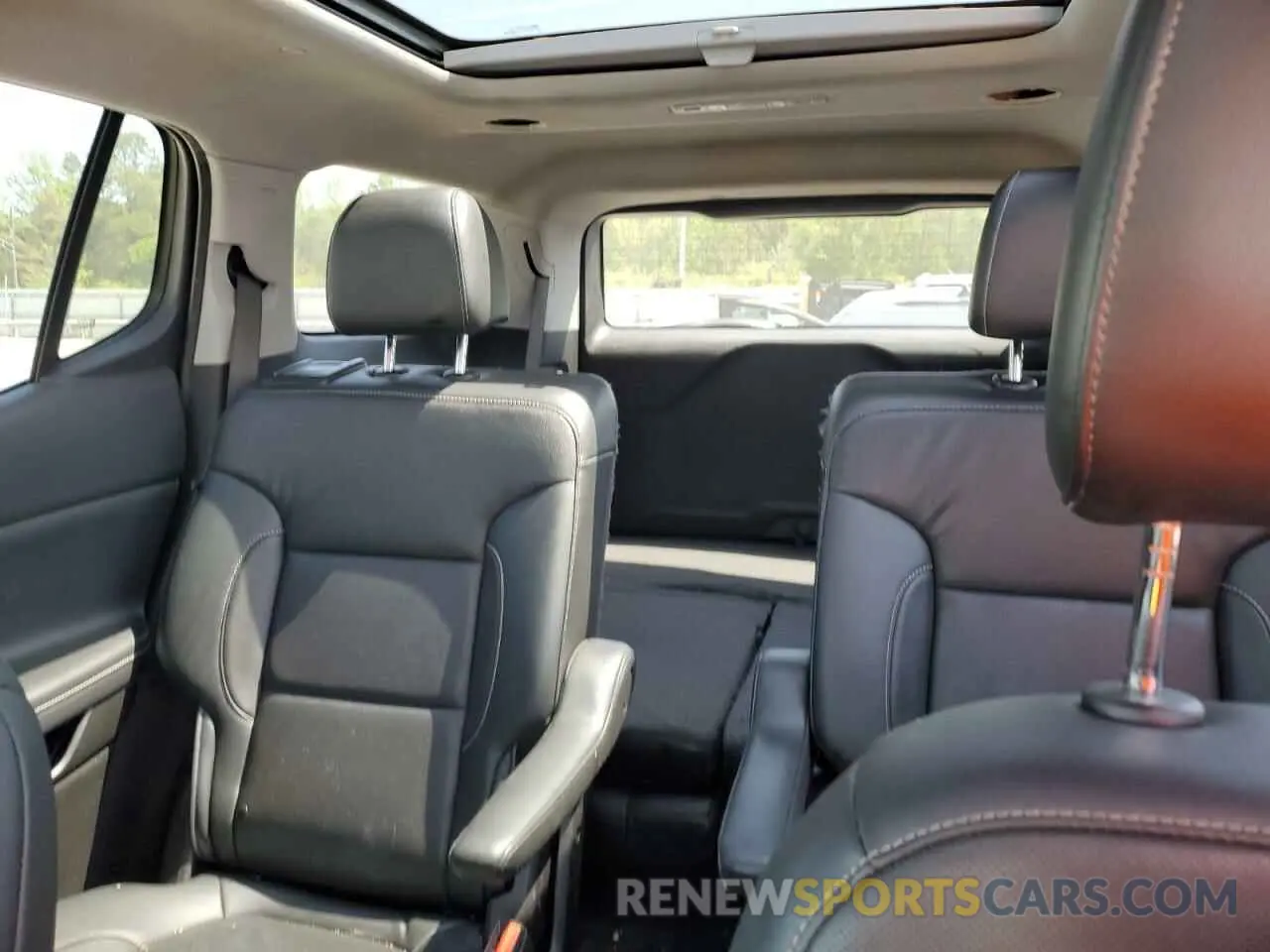 10 Photograph of a damaged car 1GKKNMLS7LZ130716 GMC ACADIA 2020