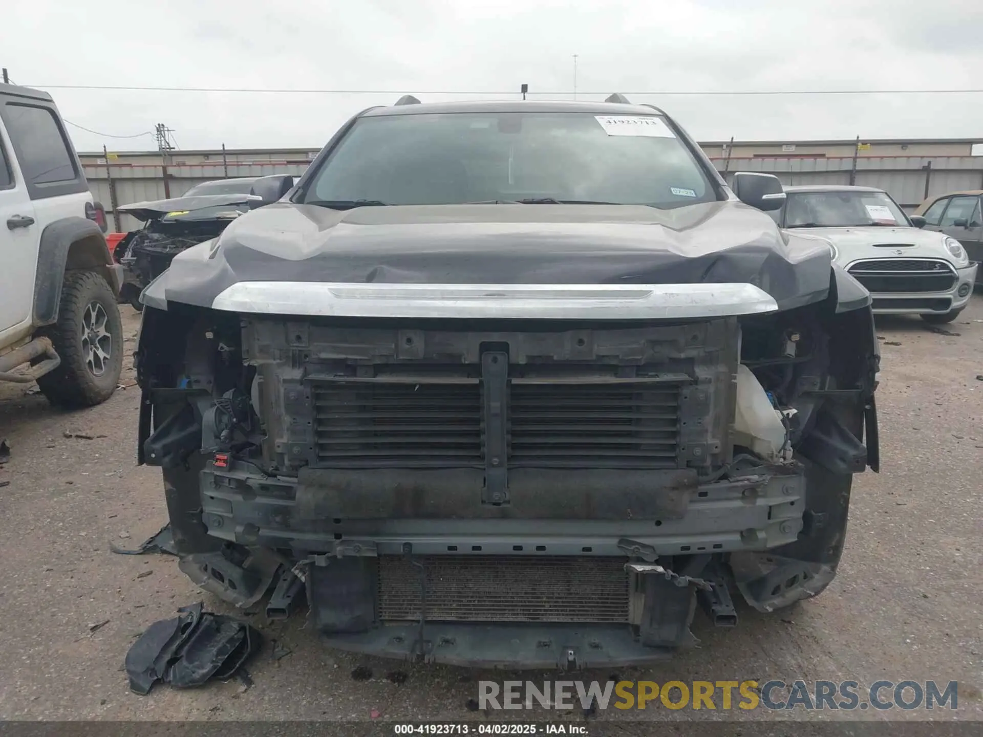 12 Photograph of a damaged car 1GKKNMLS7LZ192276 GMC ACADIA 2020