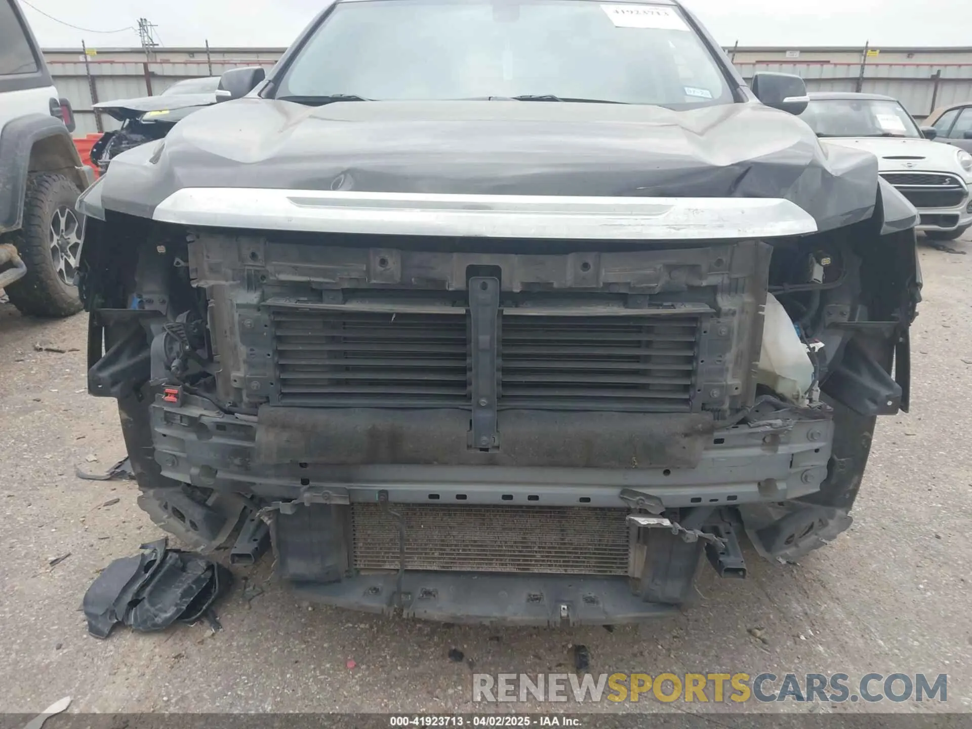 6 Photograph of a damaged car 1GKKNMLS7LZ192276 GMC ACADIA 2020