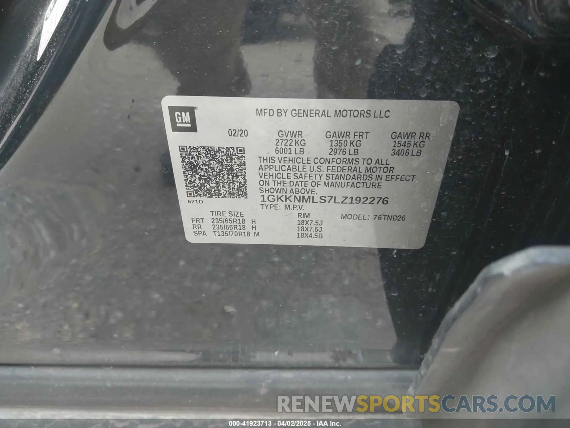 9 Photograph of a damaged car 1GKKNMLS7LZ192276 GMC ACADIA 2020