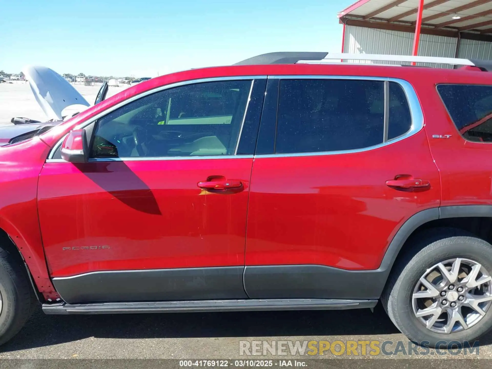 15 Photograph of a damaged car 1GKKNMLS7LZ209156 GMC ACADIA 2020