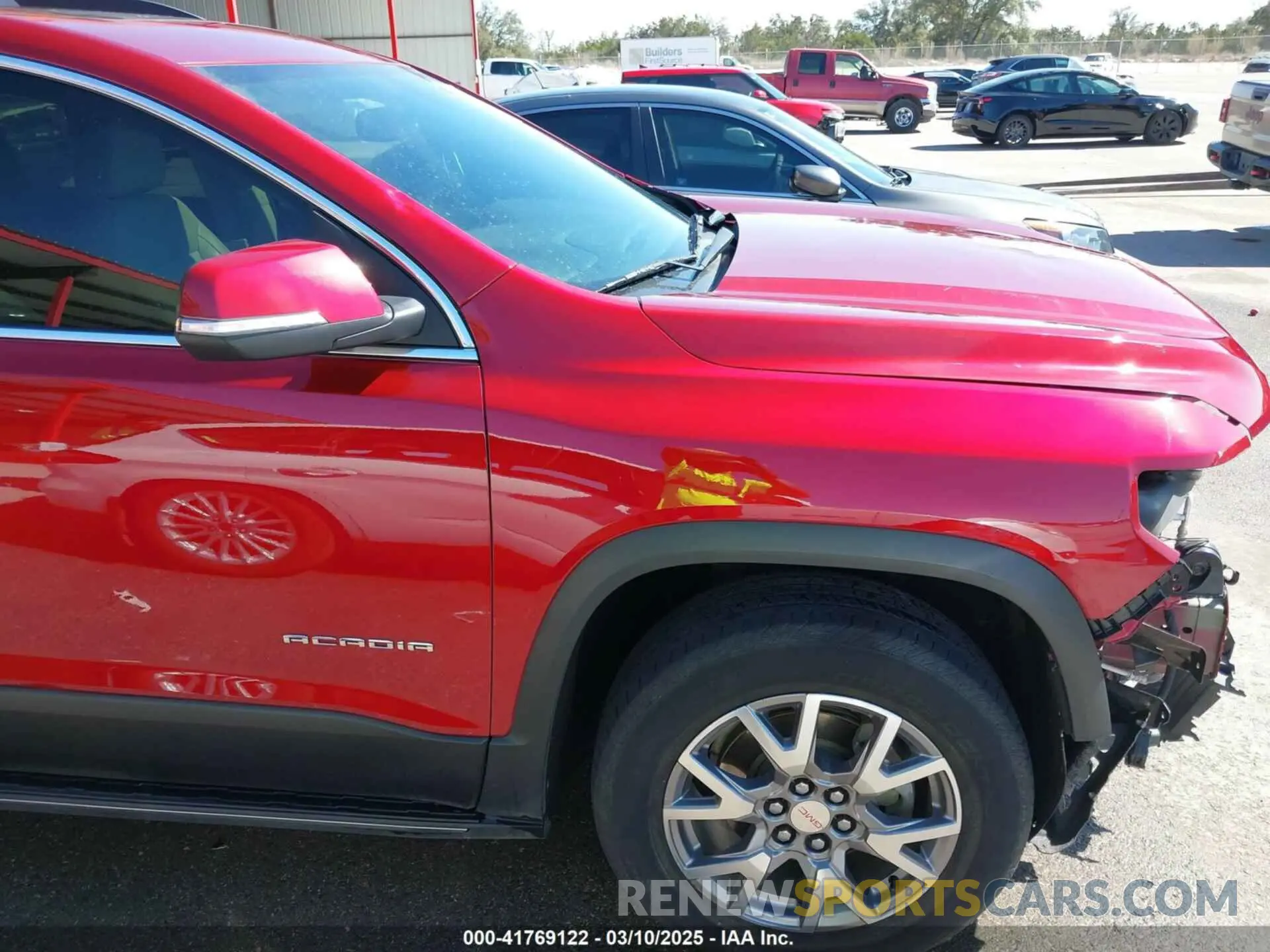 19 Photograph of a damaged car 1GKKNMLS7LZ209156 GMC ACADIA 2020