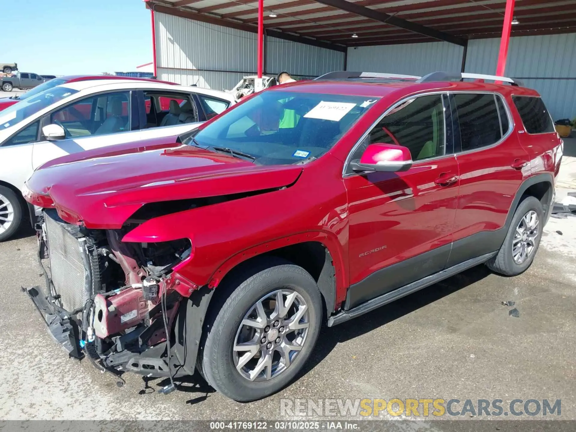 2 Photograph of a damaged car 1GKKNMLS7LZ209156 GMC ACADIA 2020