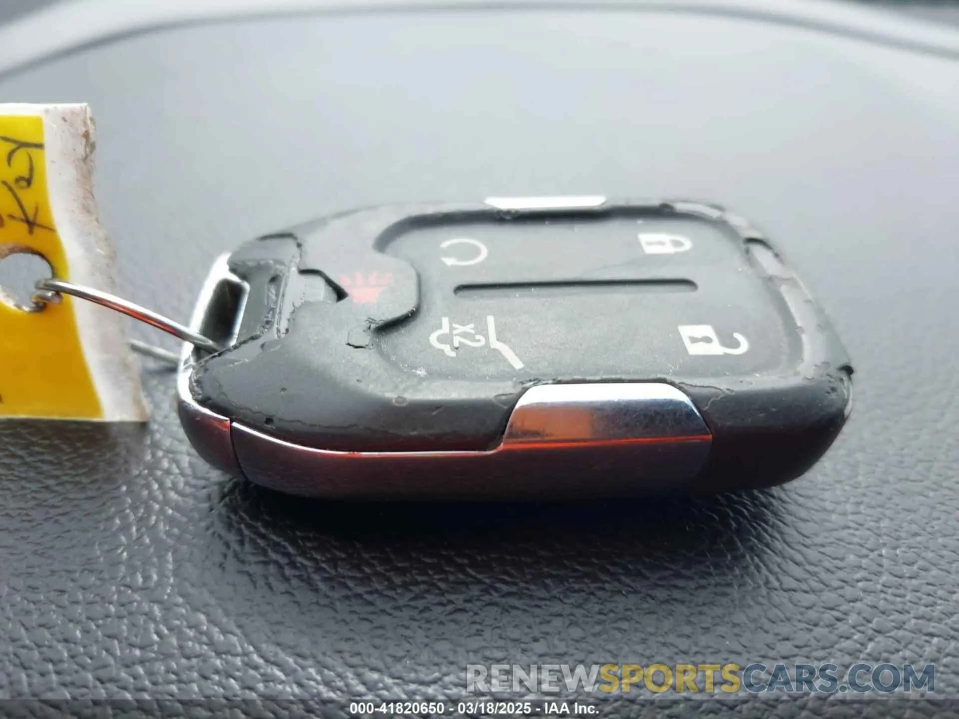 11 Photograph of a damaged car 1GKKNMLS8LZ172019 GMC ACADIA 2020