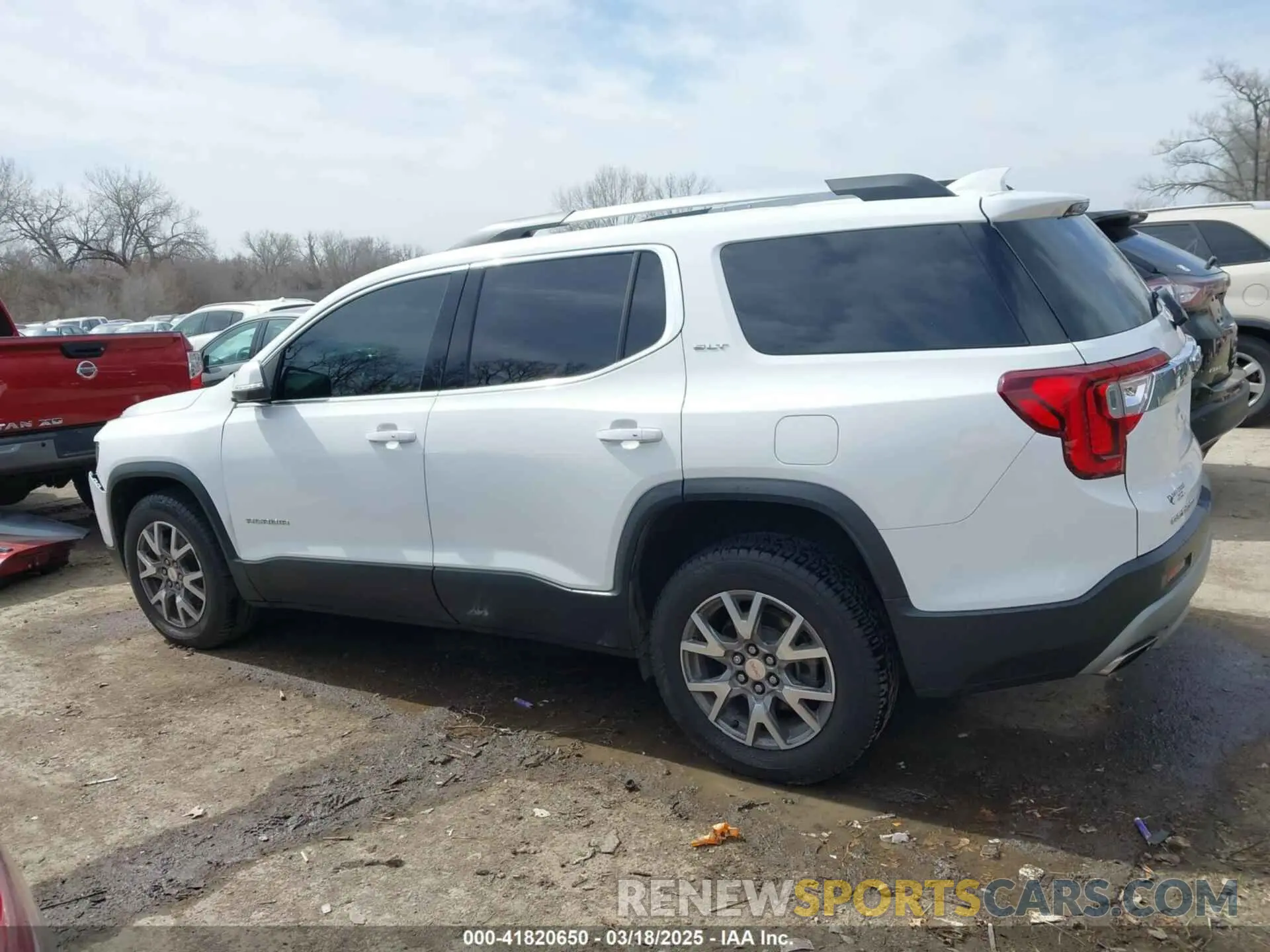 15 Photograph of a damaged car 1GKKNMLS8LZ172019 GMC ACADIA 2020