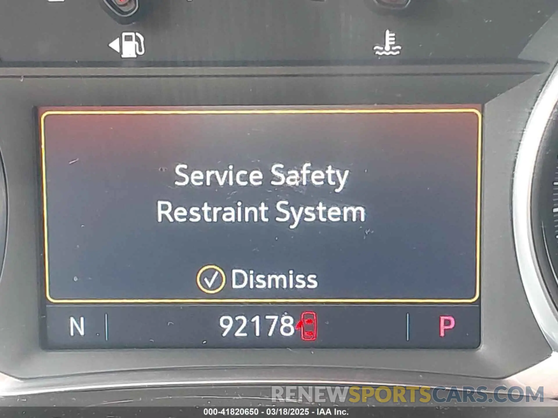 16 Photograph of a damaged car 1GKKNMLS8LZ172019 GMC ACADIA 2020