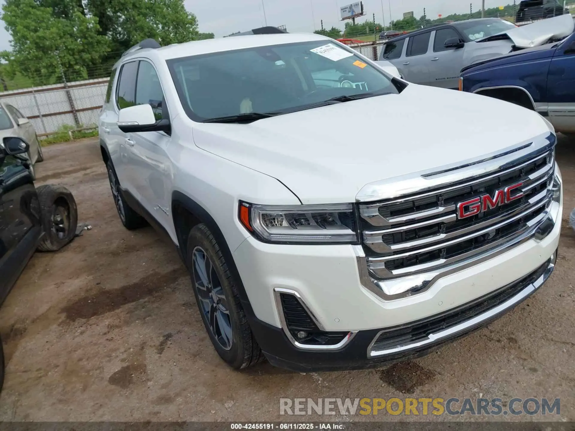 1 Photograph of a damaged car 1GKKNMLSXLZ119466 GMC ACADIA 2020