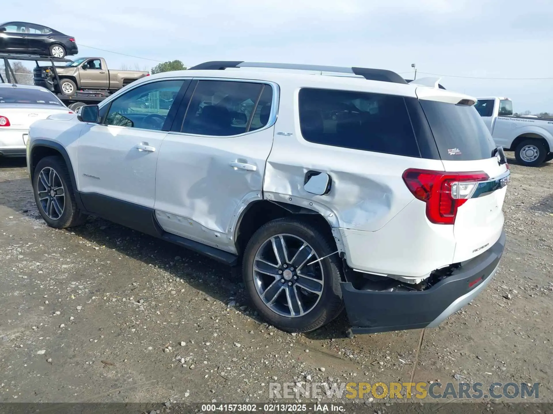 3 Photograph of a damaged car 1GKKNMLSXLZ139314 GMC ACADIA 2020
