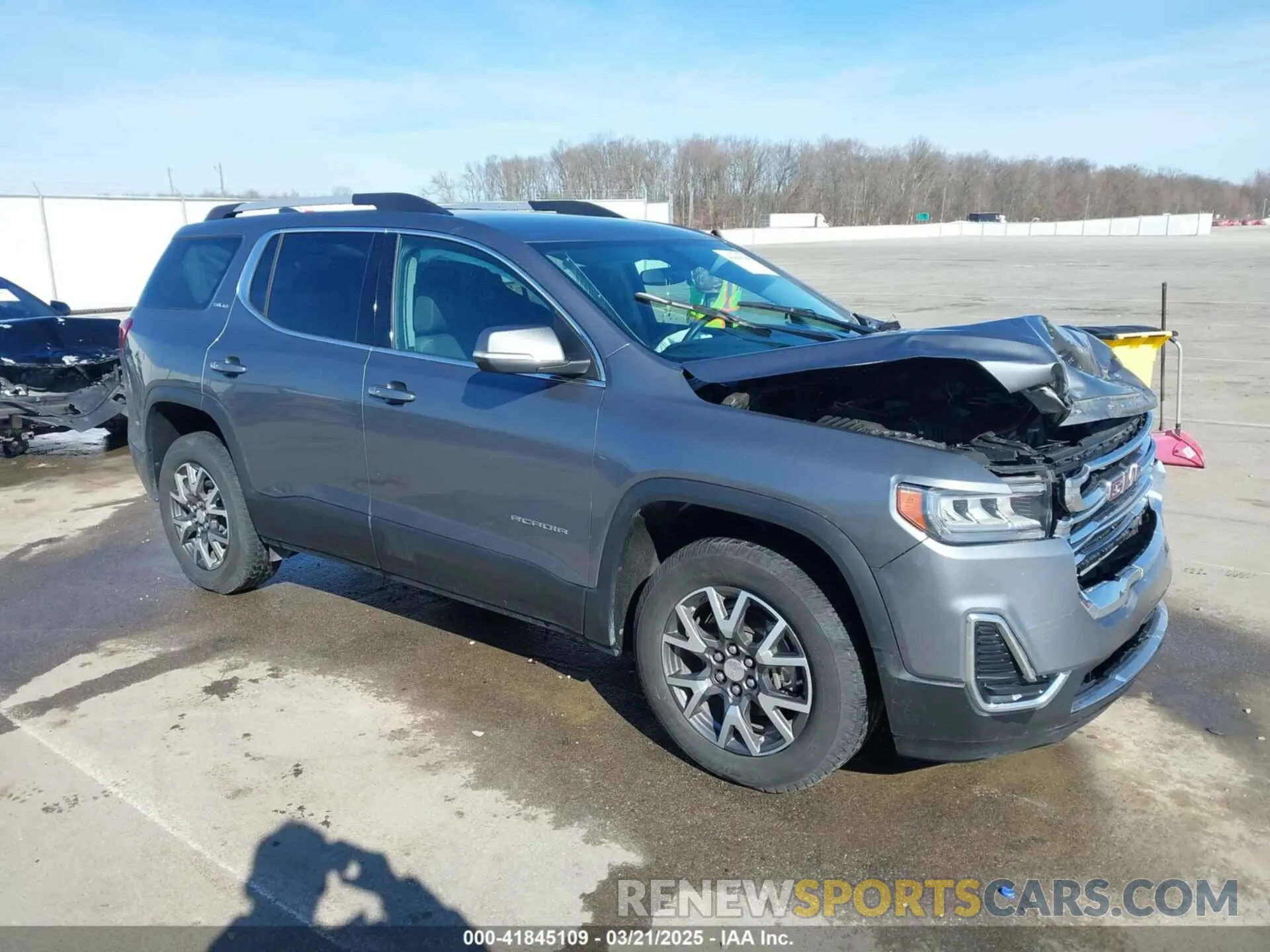 1 Photograph of a damaged car 1GKKNRL4XLZ183327 GMC ACADIA 2020