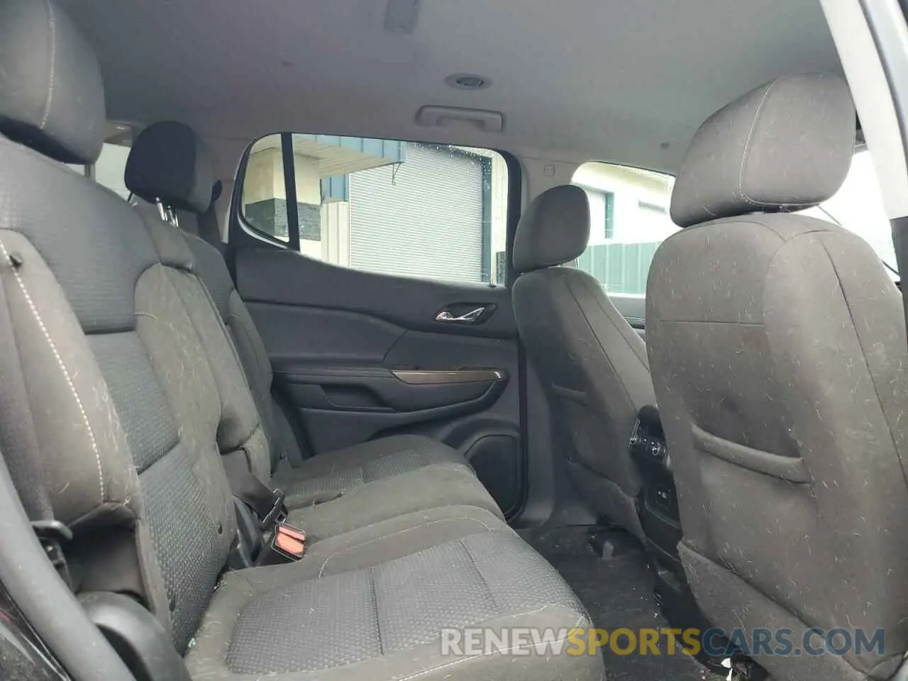 11 Photograph of a damaged car 1GKKNRLS0LZ188700 GMC ACADIA 2020