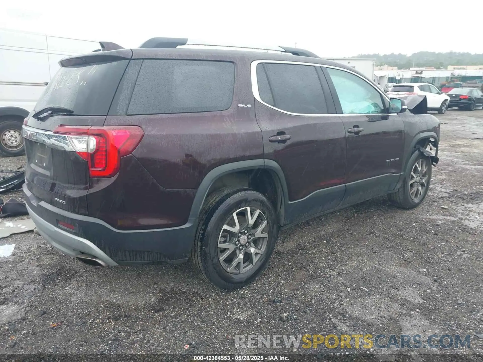 4 Photograph of a damaged car 1GKKNRLS0LZ238382 GMC ACADIA 2020