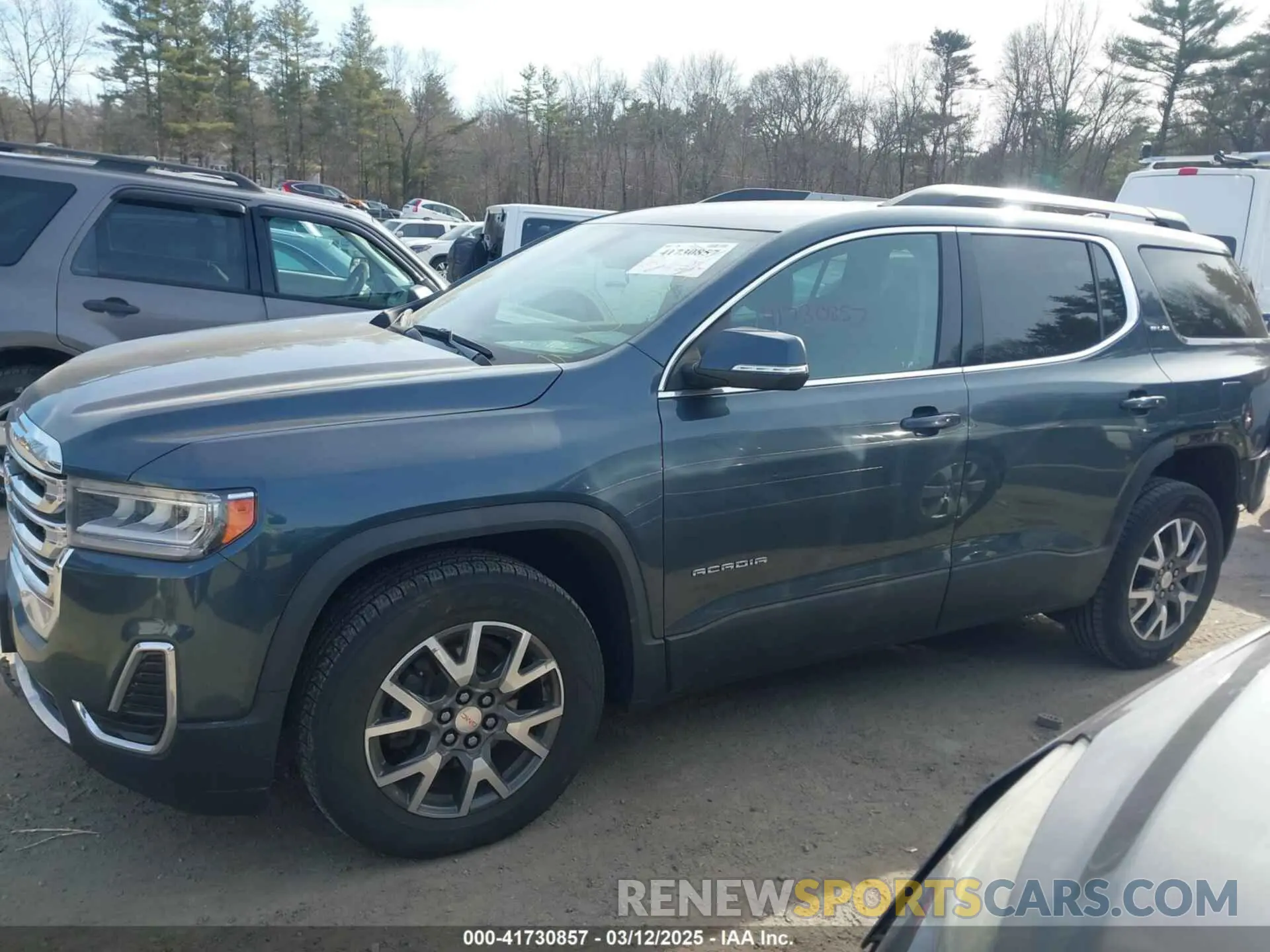14 Photograph of a damaged car 1GKKNRLS1LZ224345 GMC ACADIA 2020