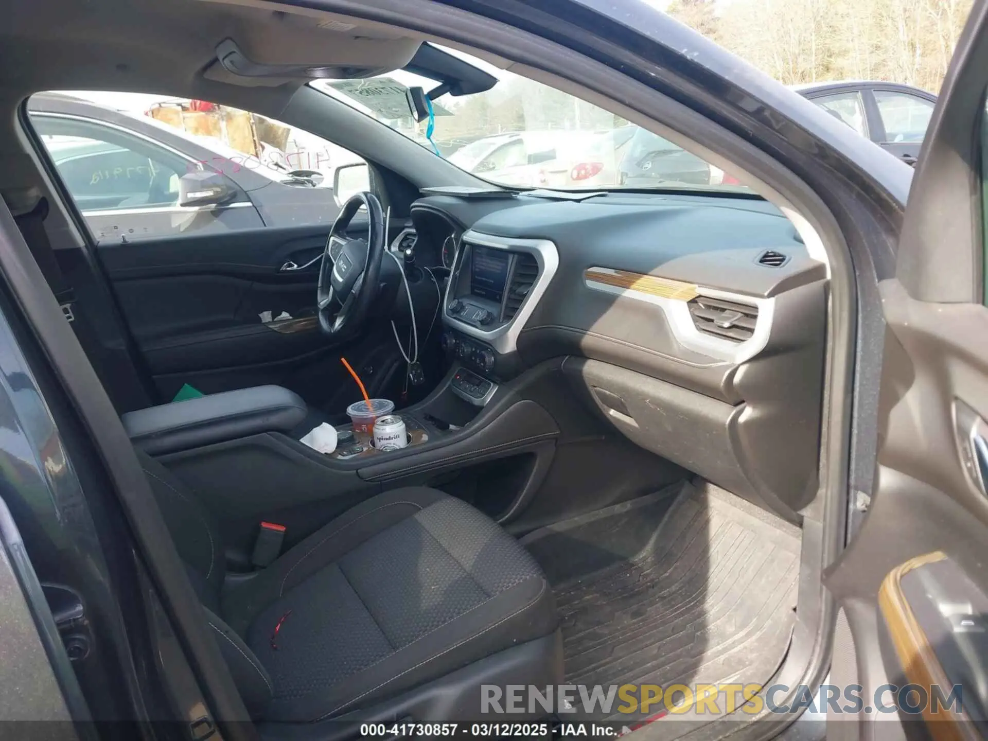 5 Photograph of a damaged car 1GKKNRLS1LZ224345 GMC ACADIA 2020