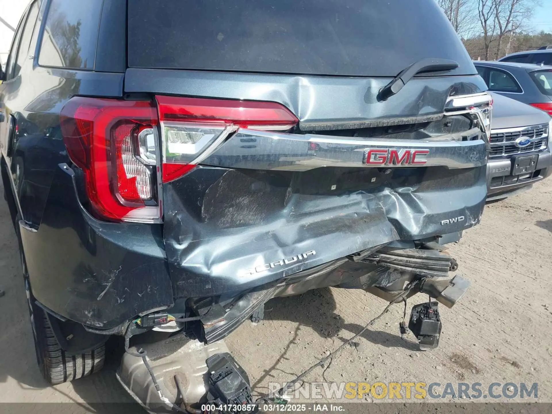 6 Photograph of a damaged car 1GKKNRLS1LZ224345 GMC ACADIA 2020