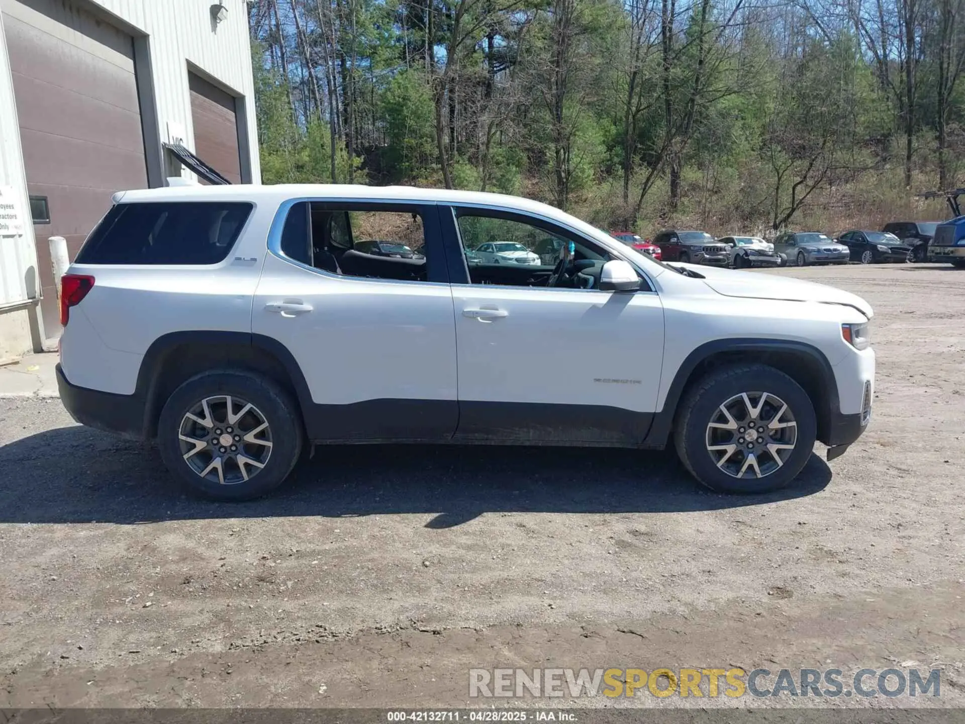 13 Photograph of a damaged car 1GKKNRLS4LZ171981 GMC ACADIA 2020