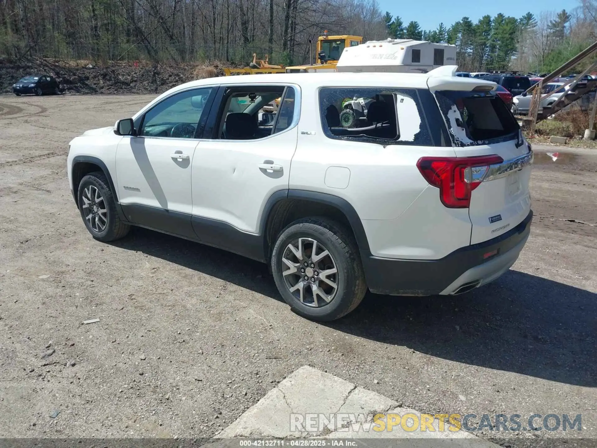 3 Photograph of a damaged car 1GKKNRLS4LZ171981 GMC ACADIA 2020