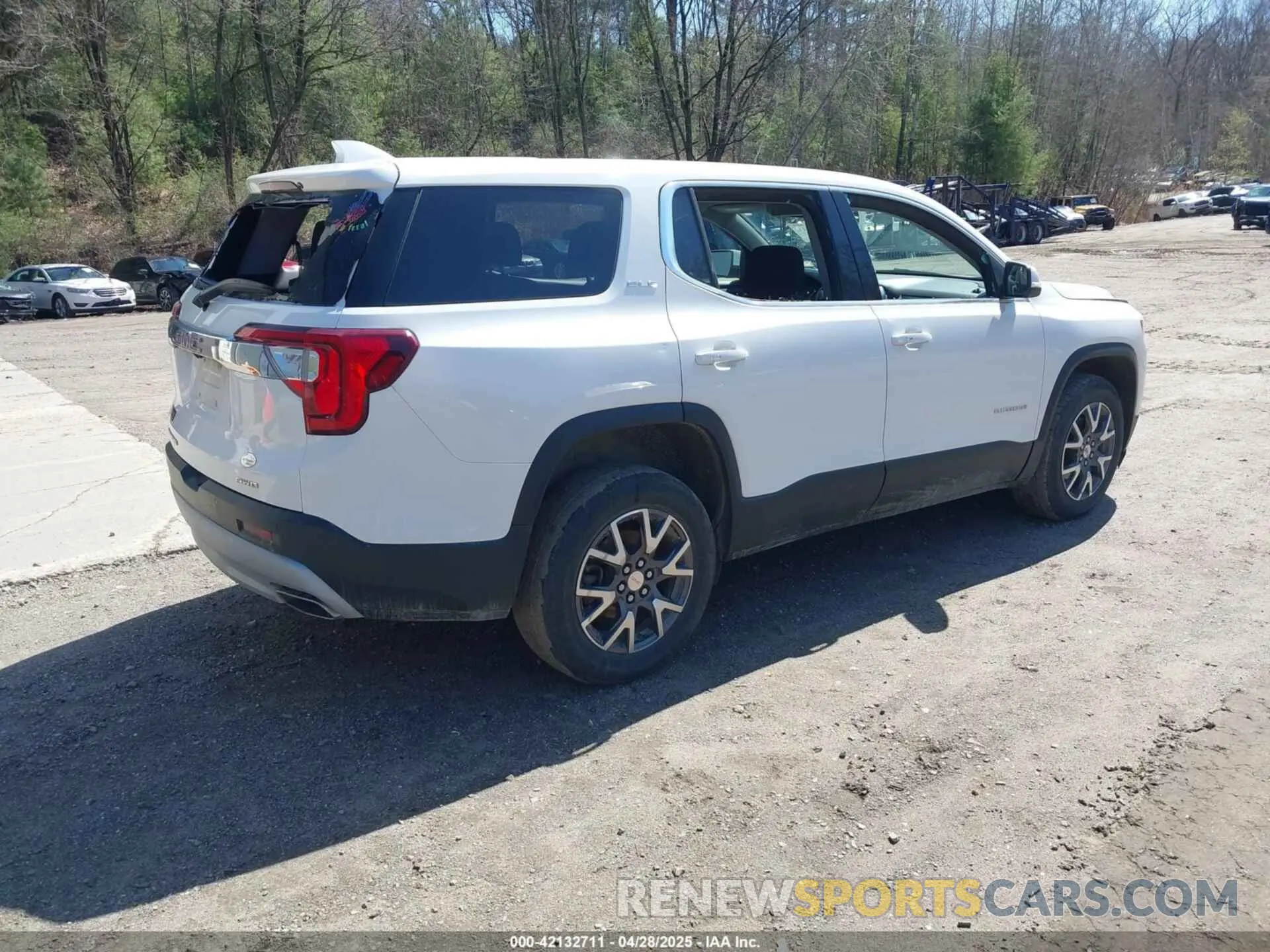 4 Photograph of a damaged car 1GKKNRLS4LZ171981 GMC ACADIA 2020