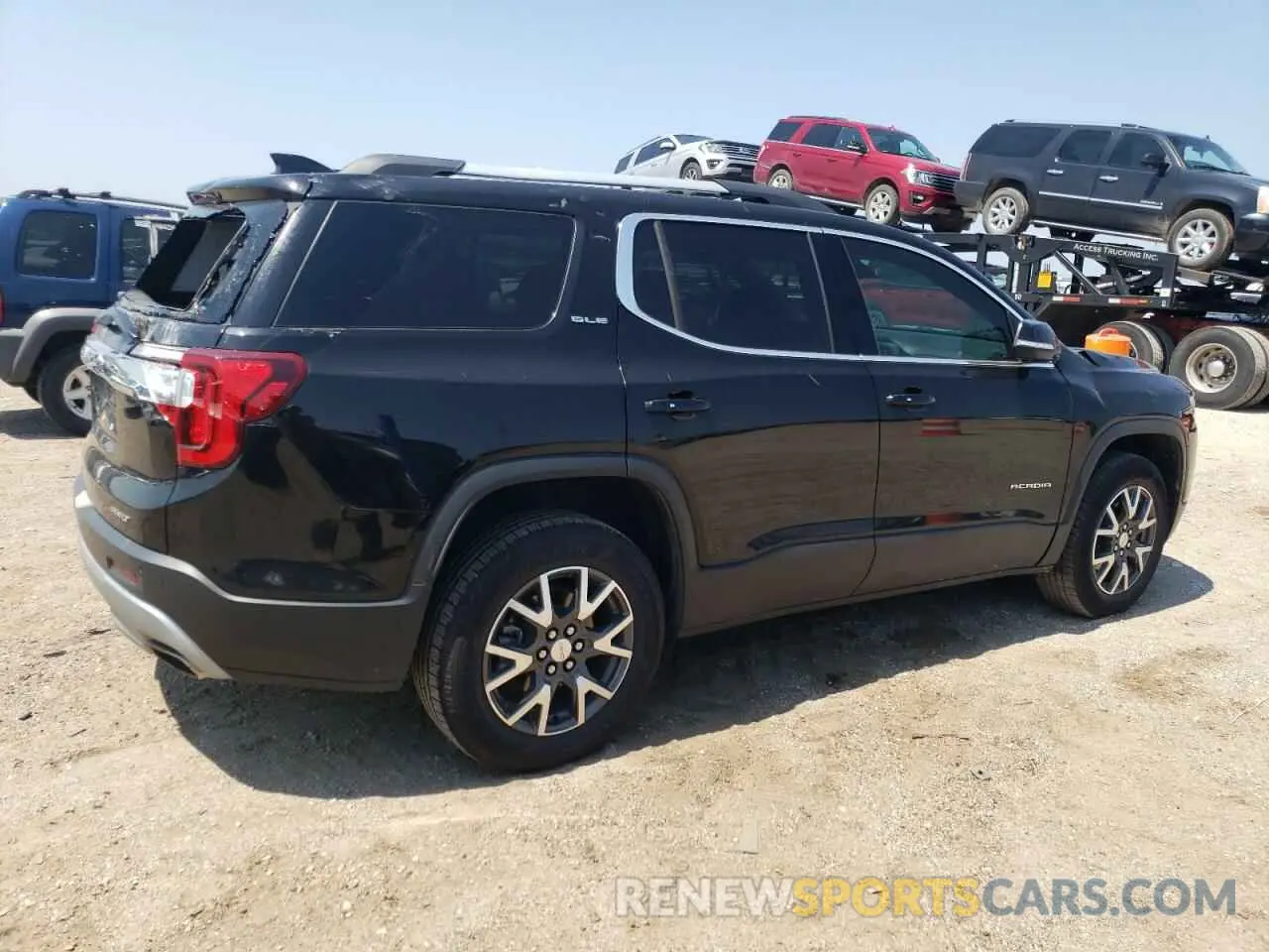 3 Photograph of a damaged car 1GKKNRLS6LZ236460 GMC ACADIA 2020