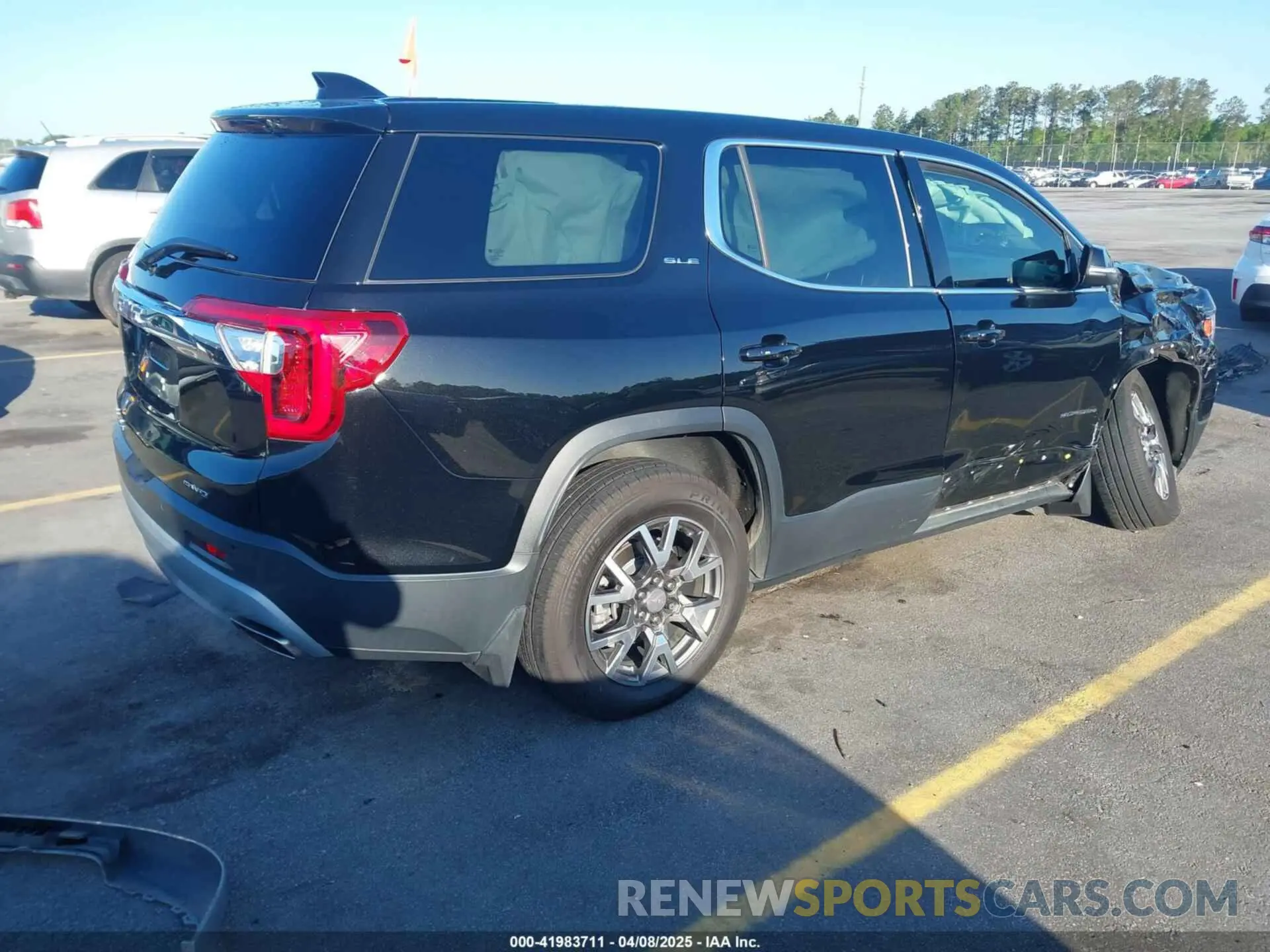 4 Photograph of a damaged car 1GKKNRLS7LZ191772 GMC ACADIA 2020