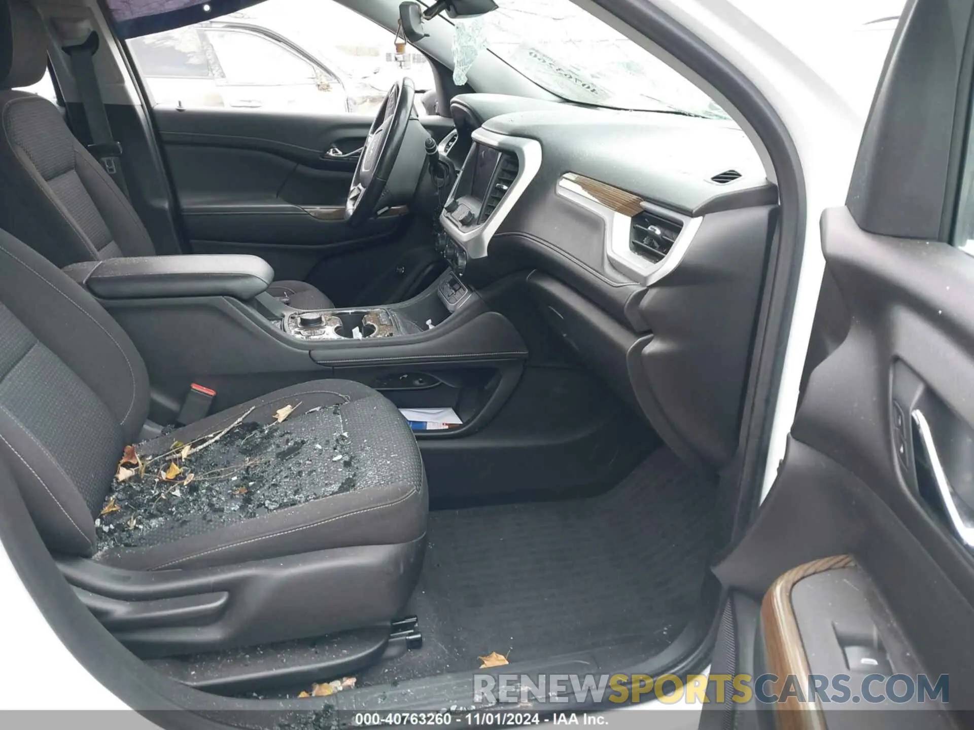 5 Photograph of a damaged car 1GKKNRLSXLZ234243 GMC ACADIA 2020