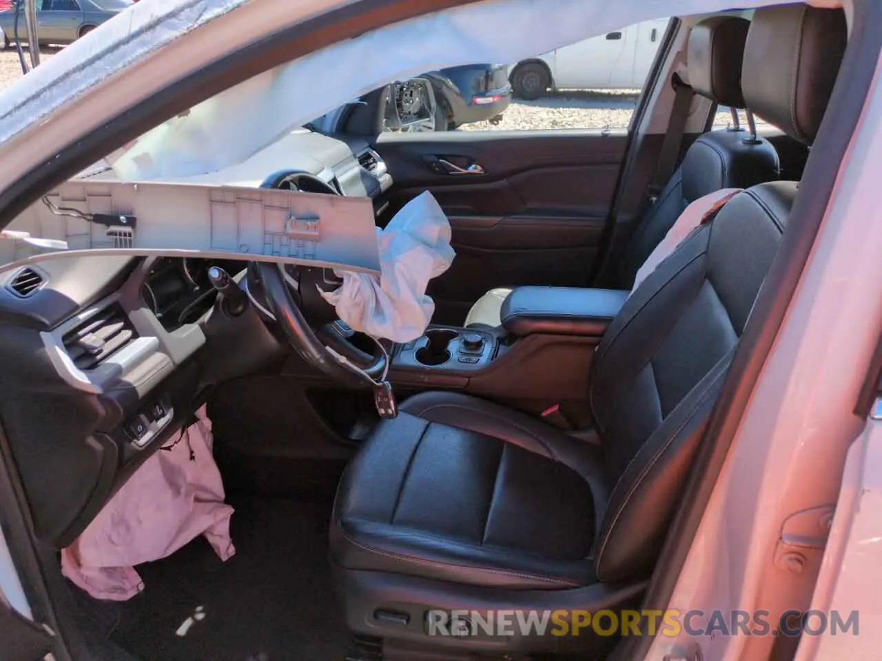 7 Photograph of a damaged car 1GKKNUL41LZ196423 GMC ACADIA 2020