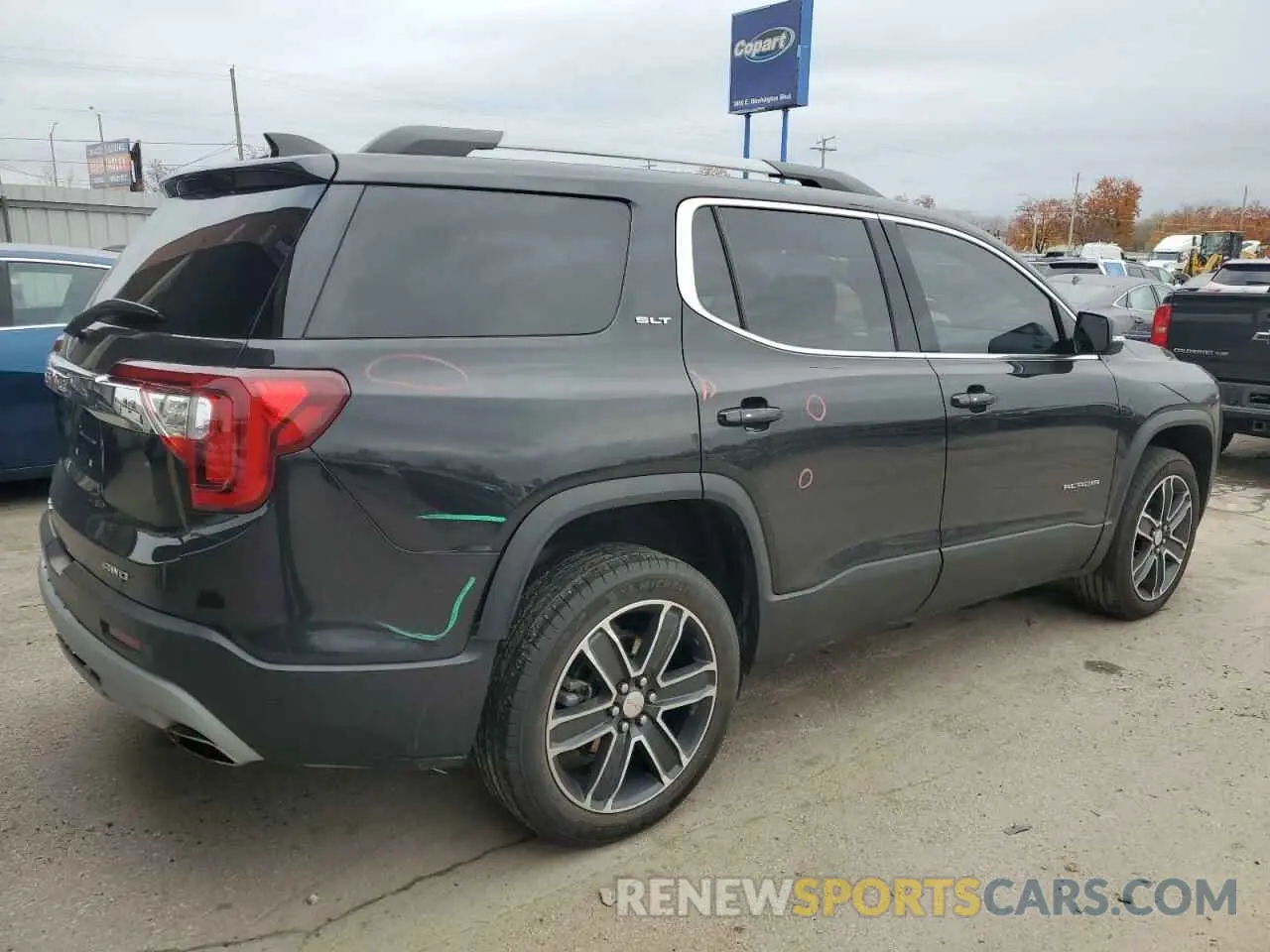 3 Photograph of a damaged car 1GKKNUL41LZ197393 GMC ACADIA 2020