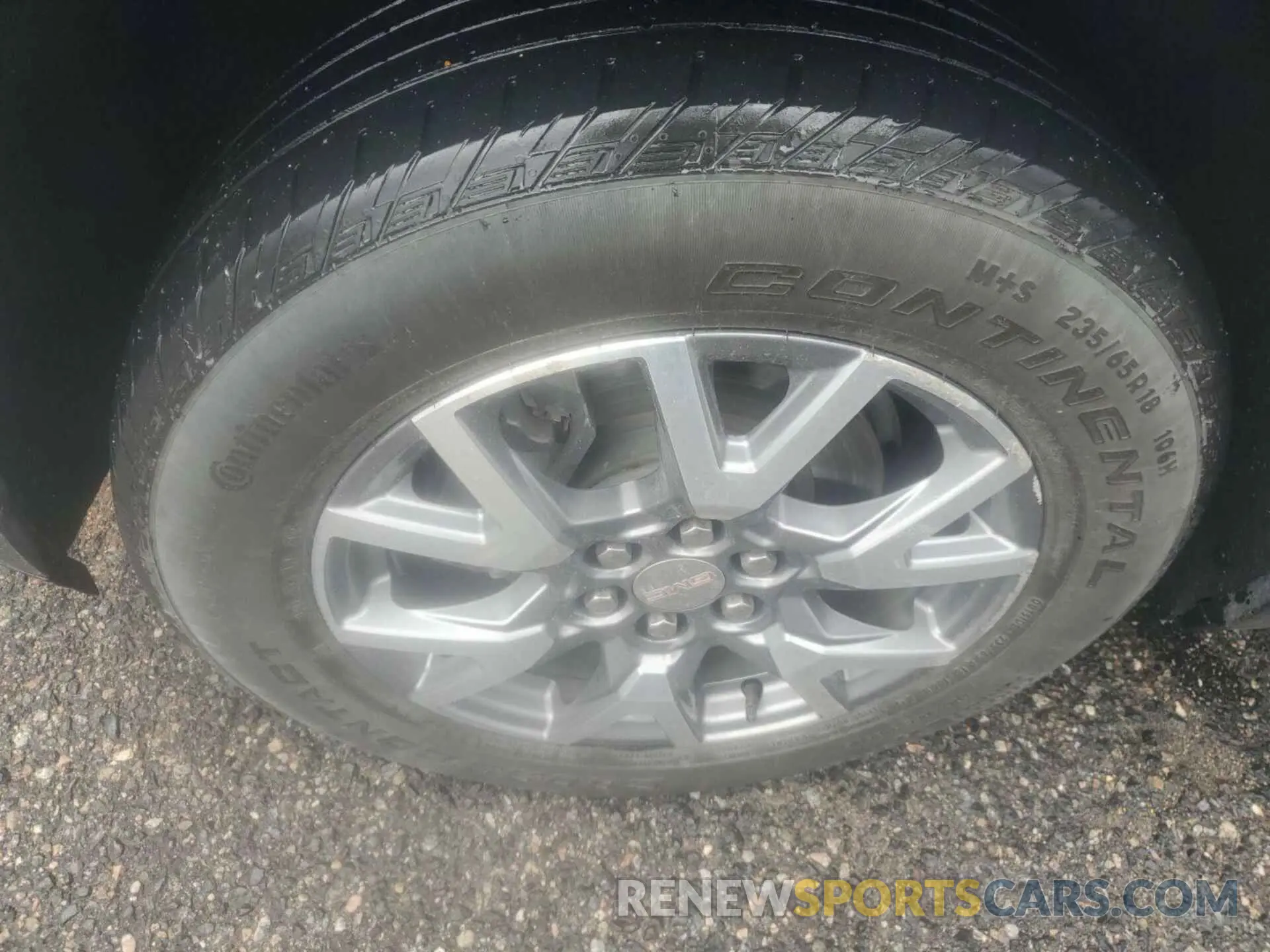 13 Photograph of a damaged car 1GKKNUL44LZ162380 GMC ACADIA 2020
