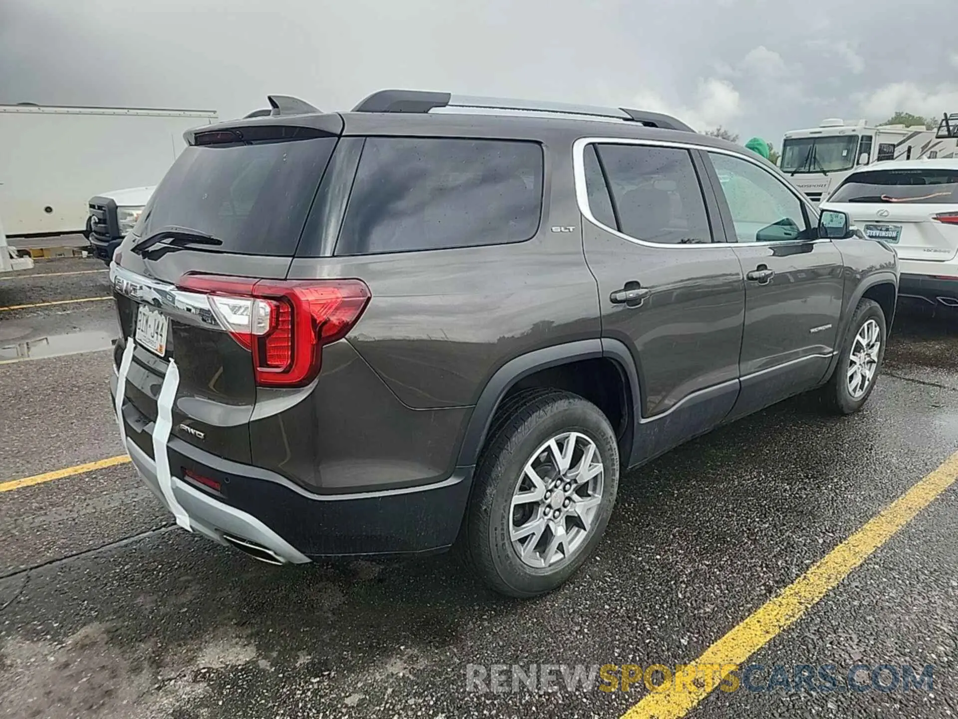 22 Photograph of a damaged car 1GKKNUL44LZ162380 GMC ACADIA 2020