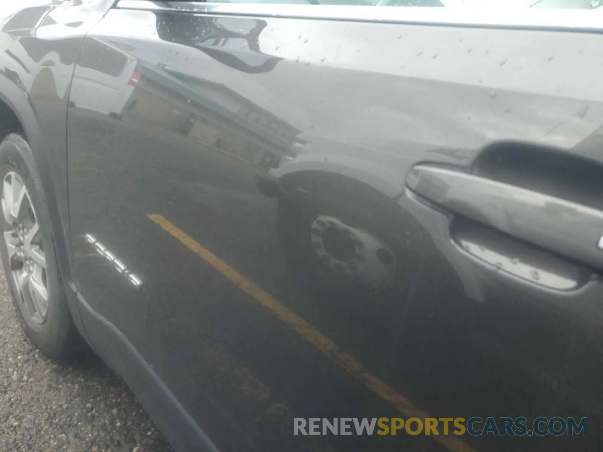 23 Photograph of a damaged car 1GKKNUL44LZ162380 GMC ACADIA 2020