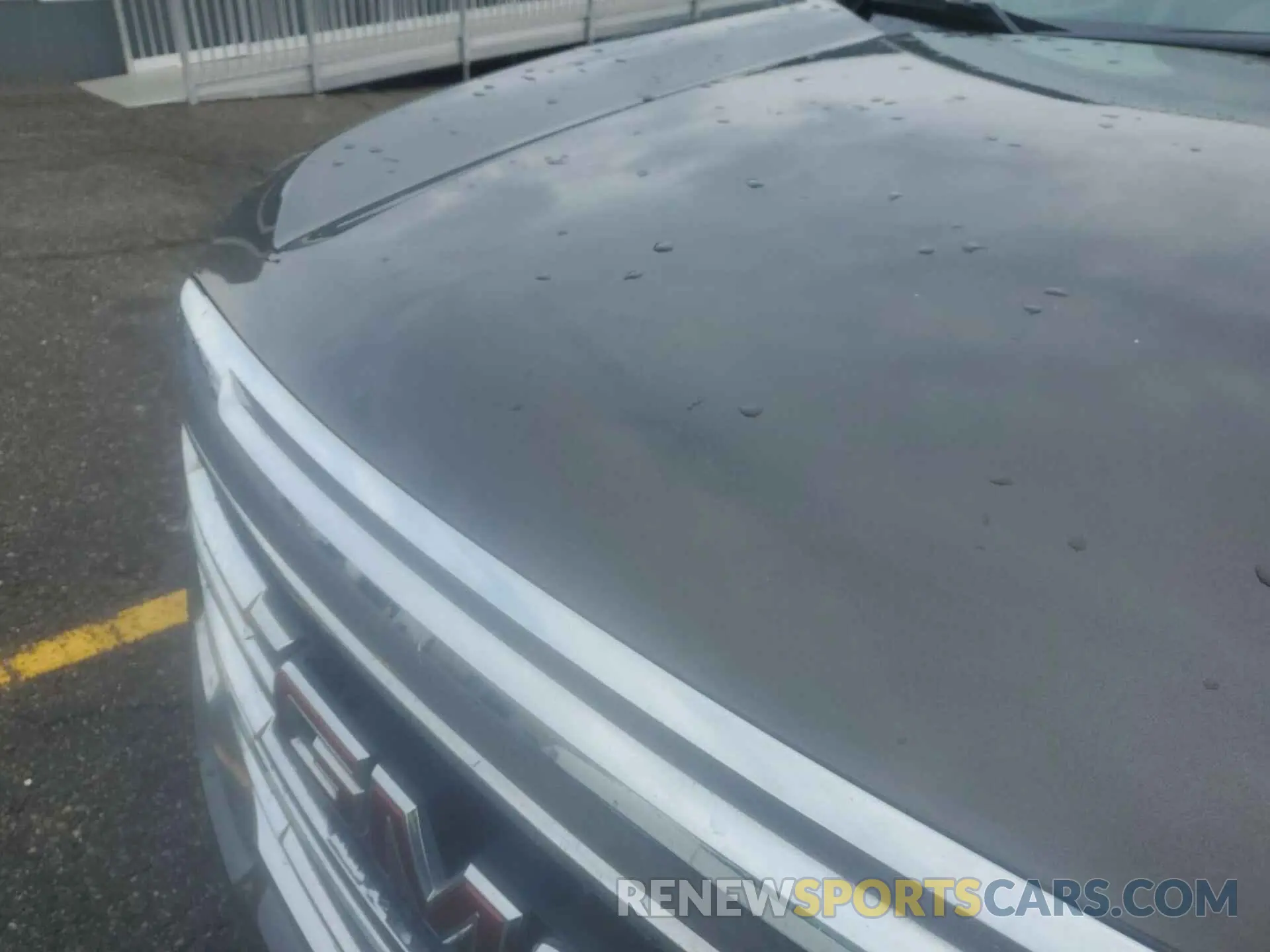 25 Photograph of a damaged car 1GKKNUL44LZ162380 GMC ACADIA 2020
