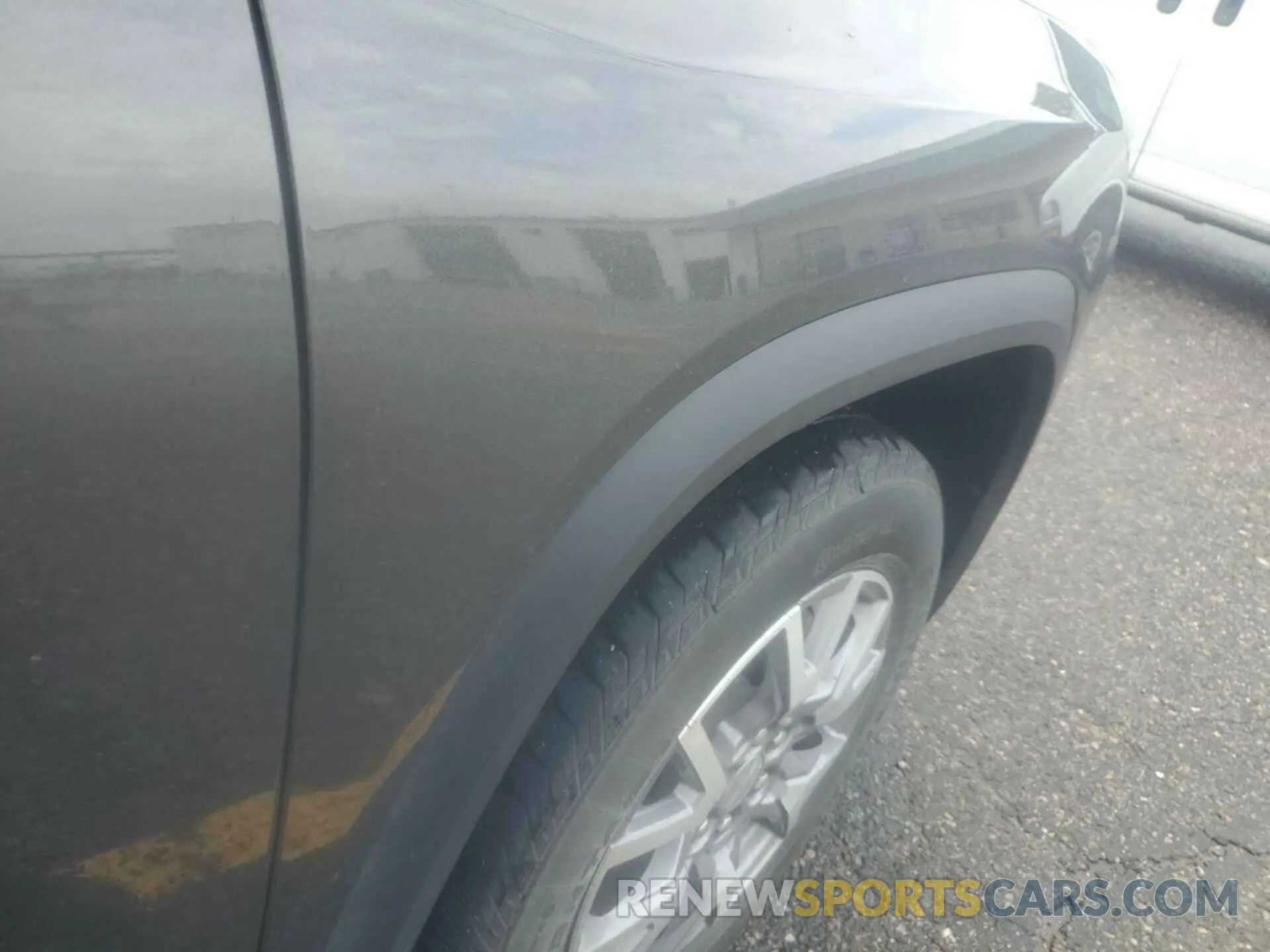 26 Photograph of a damaged car 1GKKNUL44LZ162380 GMC ACADIA 2020