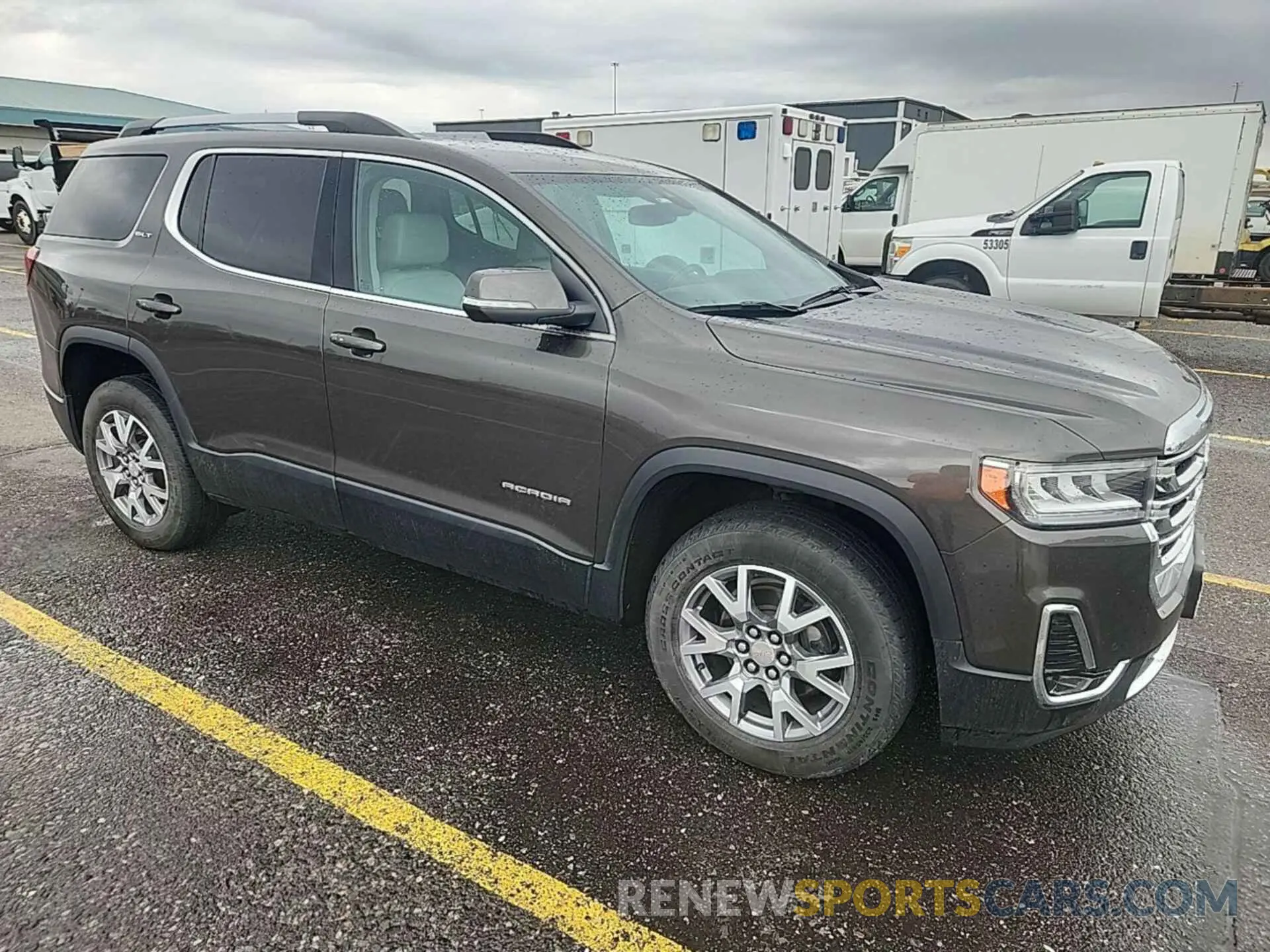4 Photograph of a damaged car 1GKKNUL44LZ162380 GMC ACADIA 2020