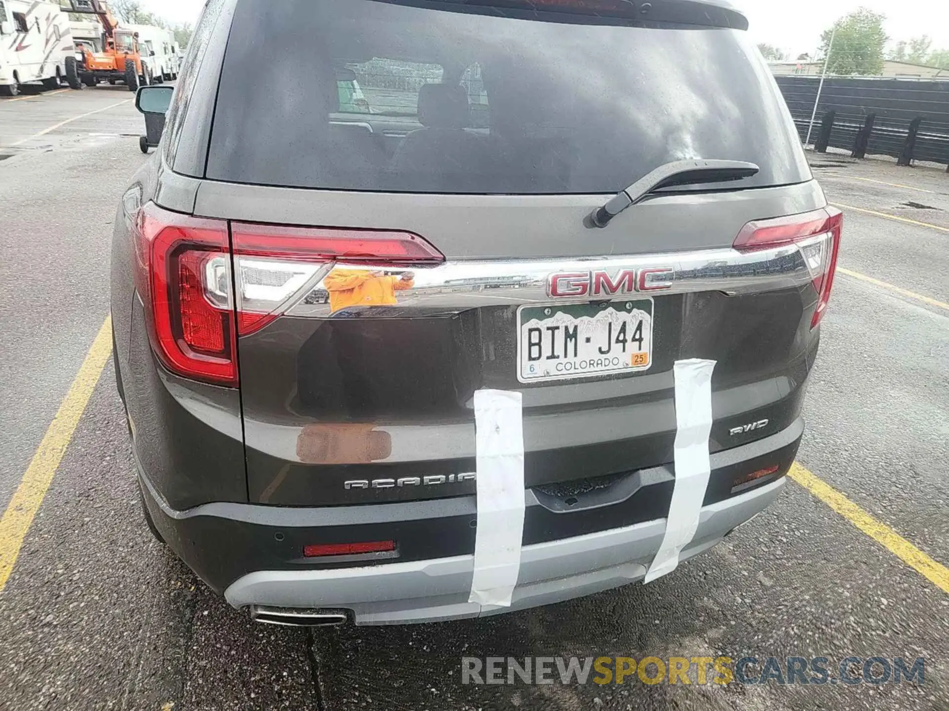 7 Photograph of a damaged car 1GKKNUL44LZ162380 GMC ACADIA 2020