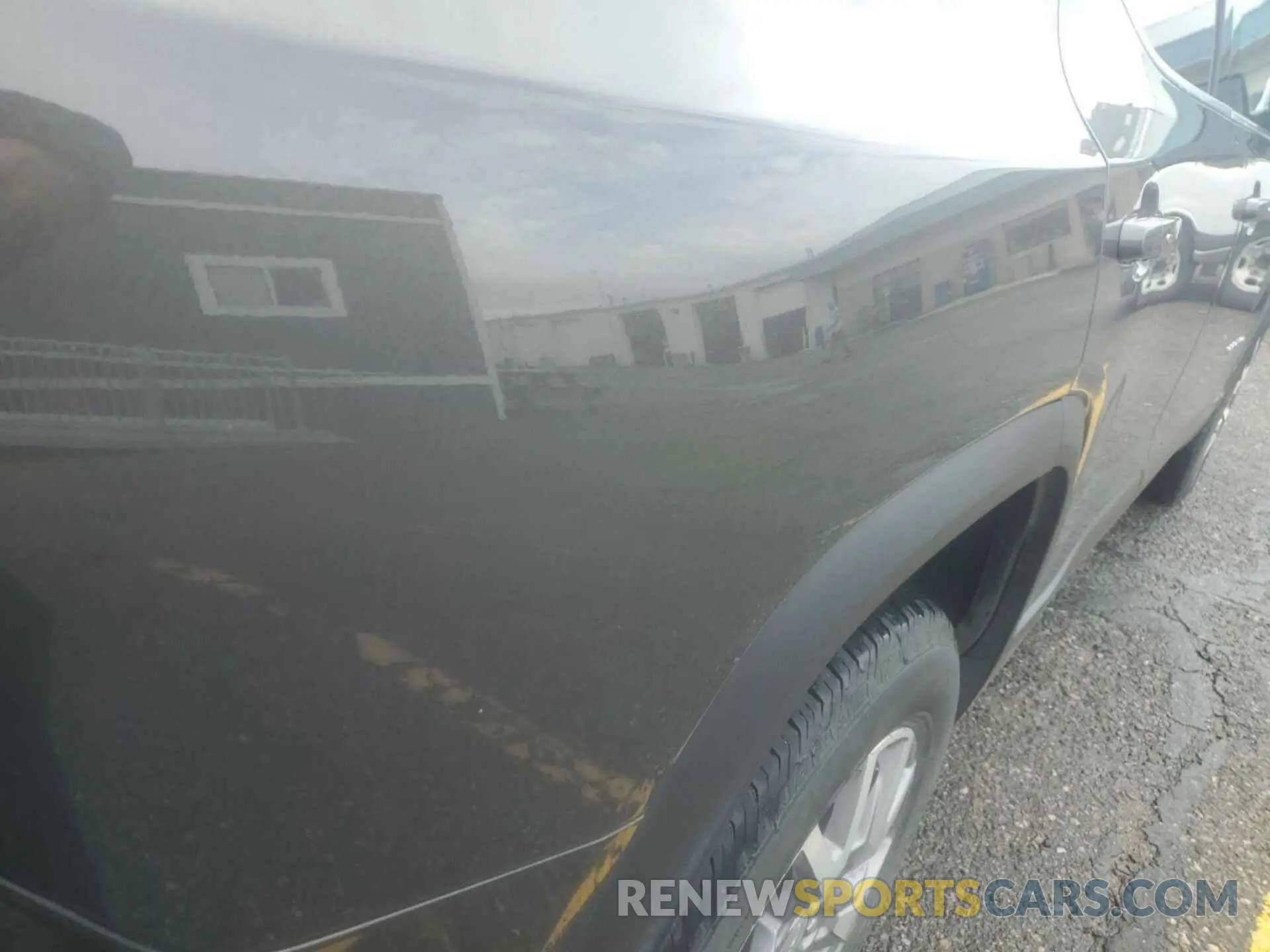 8 Photograph of a damaged car 1GKKNUL44LZ162380 GMC ACADIA 2020