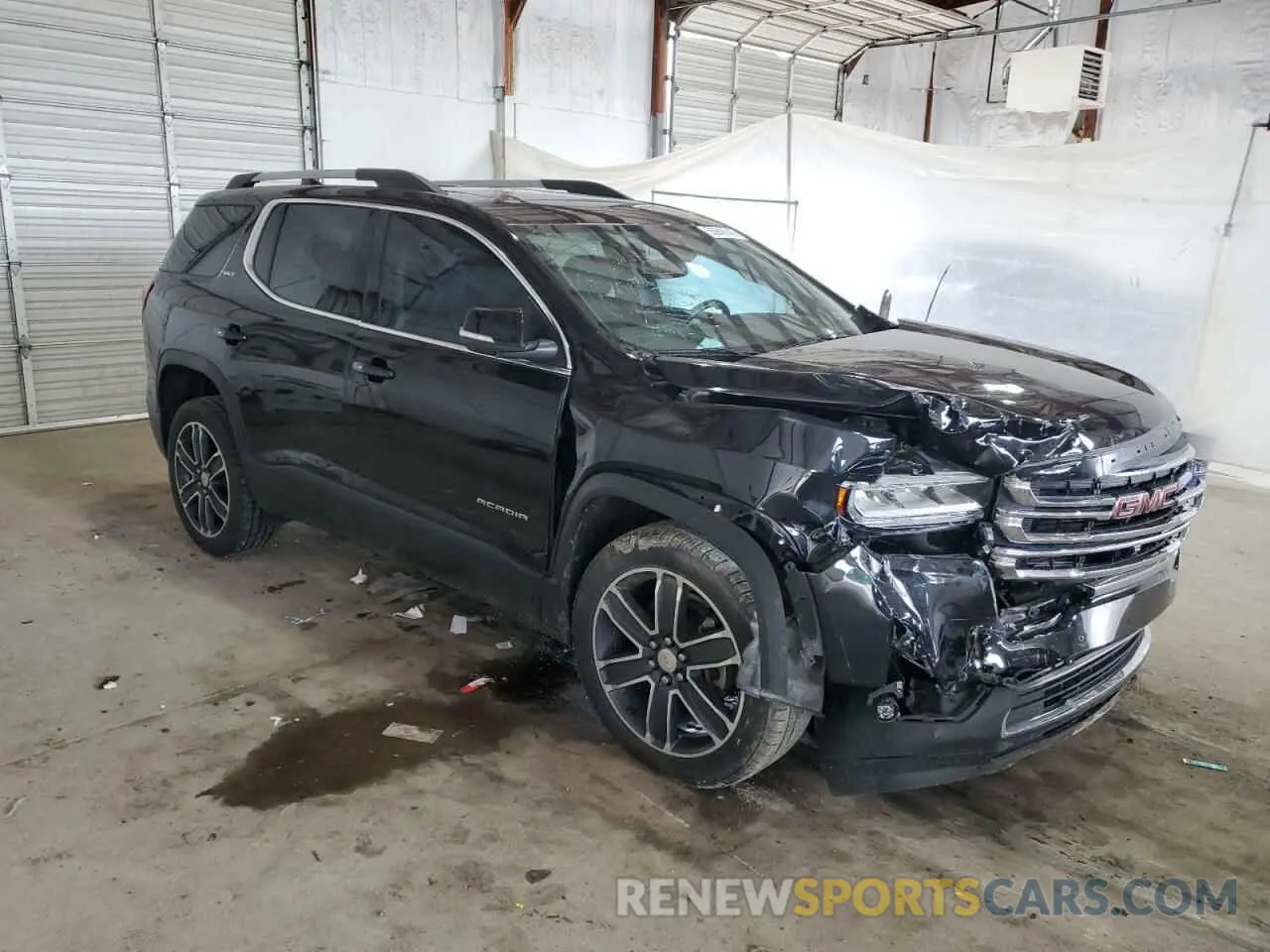 4 Photograph of a damaged car 1GKKNULS0LZ187453 GMC ACADIA 2020