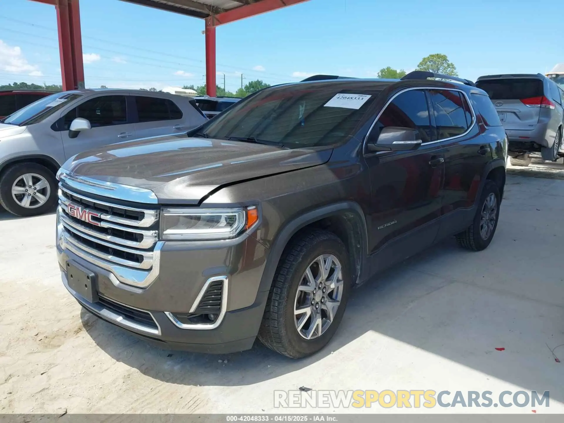 2 Photograph of a damaged car 1GKKNULS1LZ106637 GMC ACADIA 2020