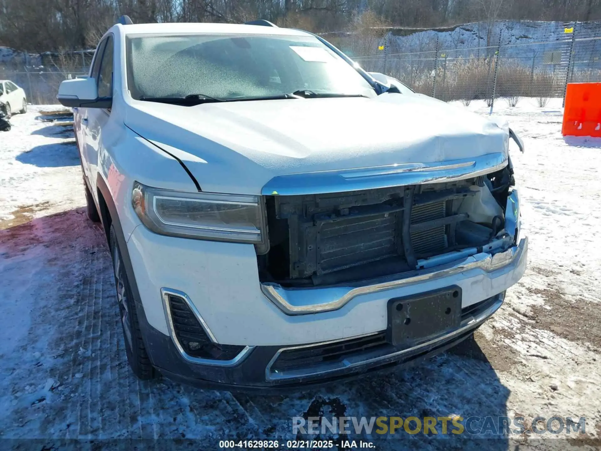 19 Photograph of a damaged car 1GKKNULS1LZ147754 GMC ACADIA 2020